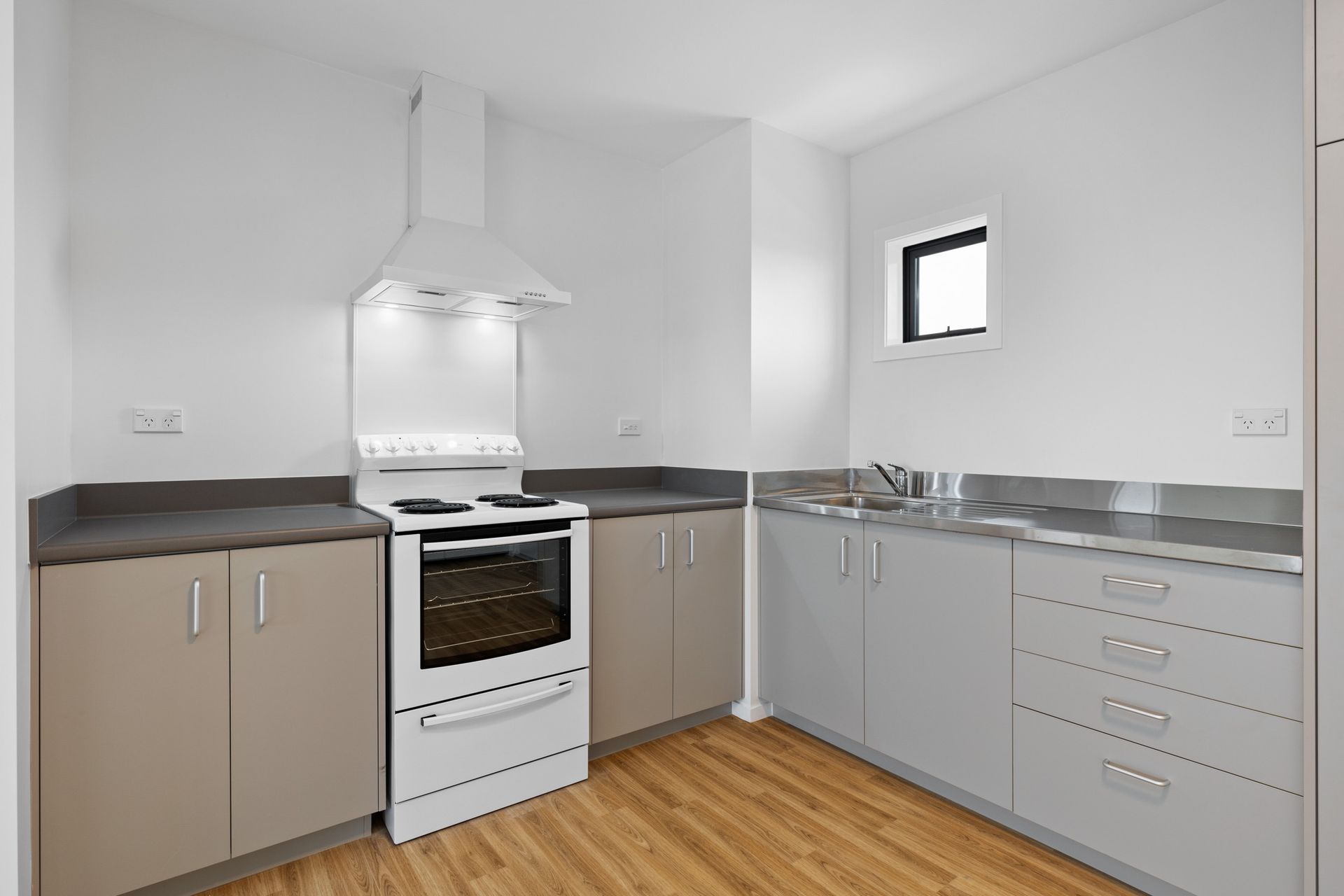 Penrose Road, Penrose