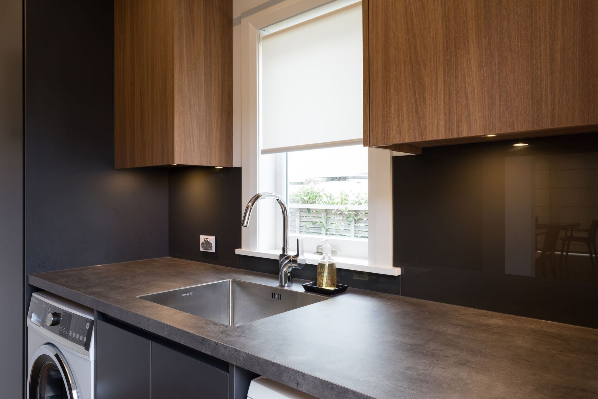 Kitchen &amp; Wardrobe
