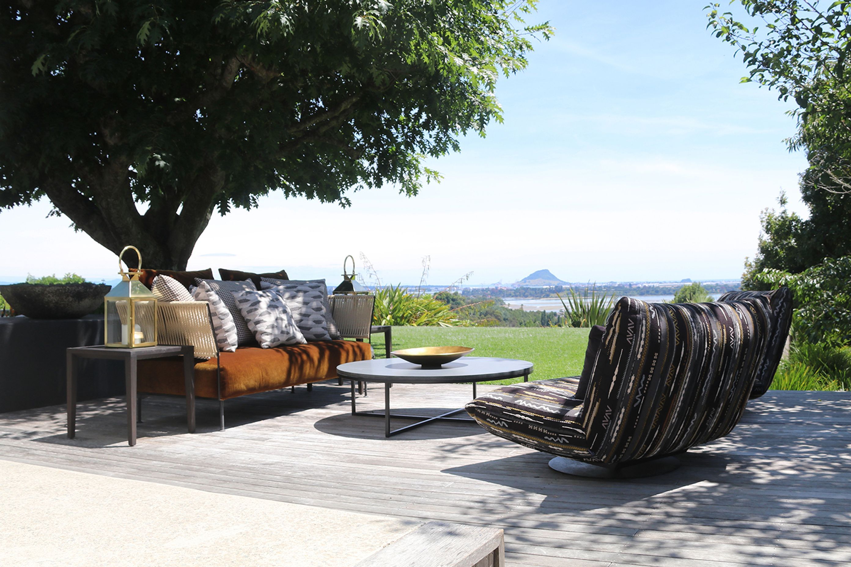 With custom outdoor coffee table with a metal frame &amp; Leathered Vermont Stone top