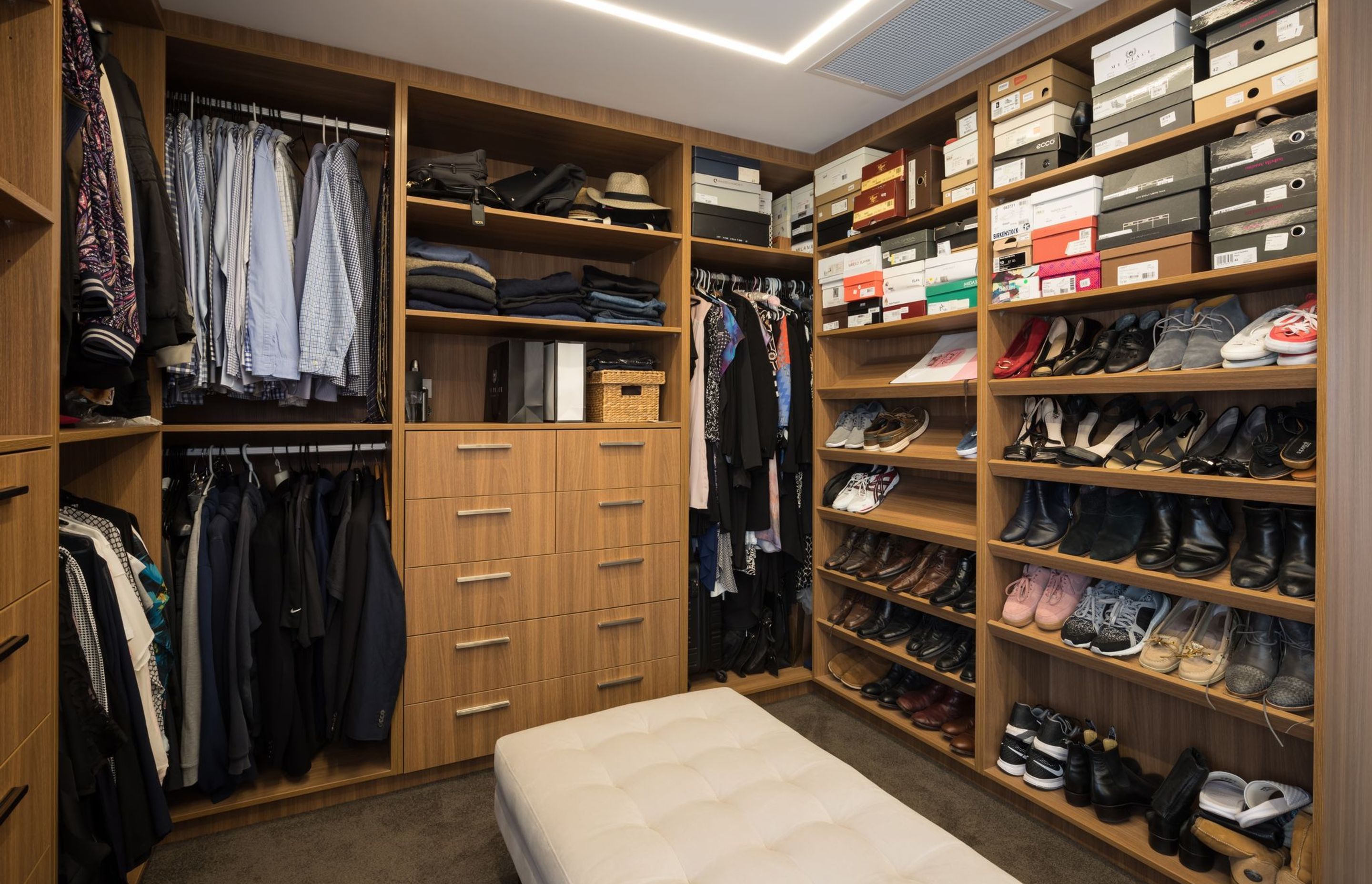 Kitchen & Wardrobe
