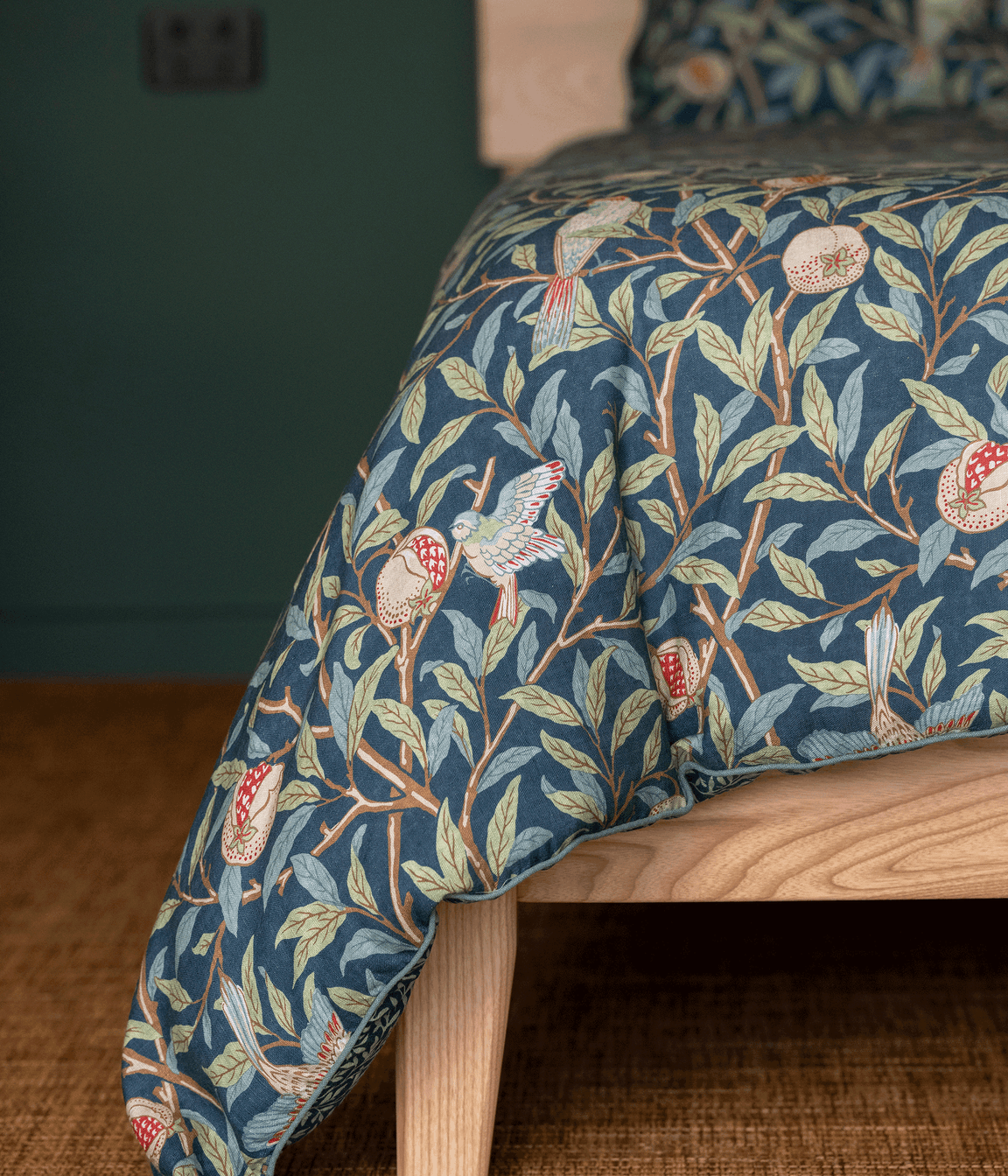 bed-corner-web.png
