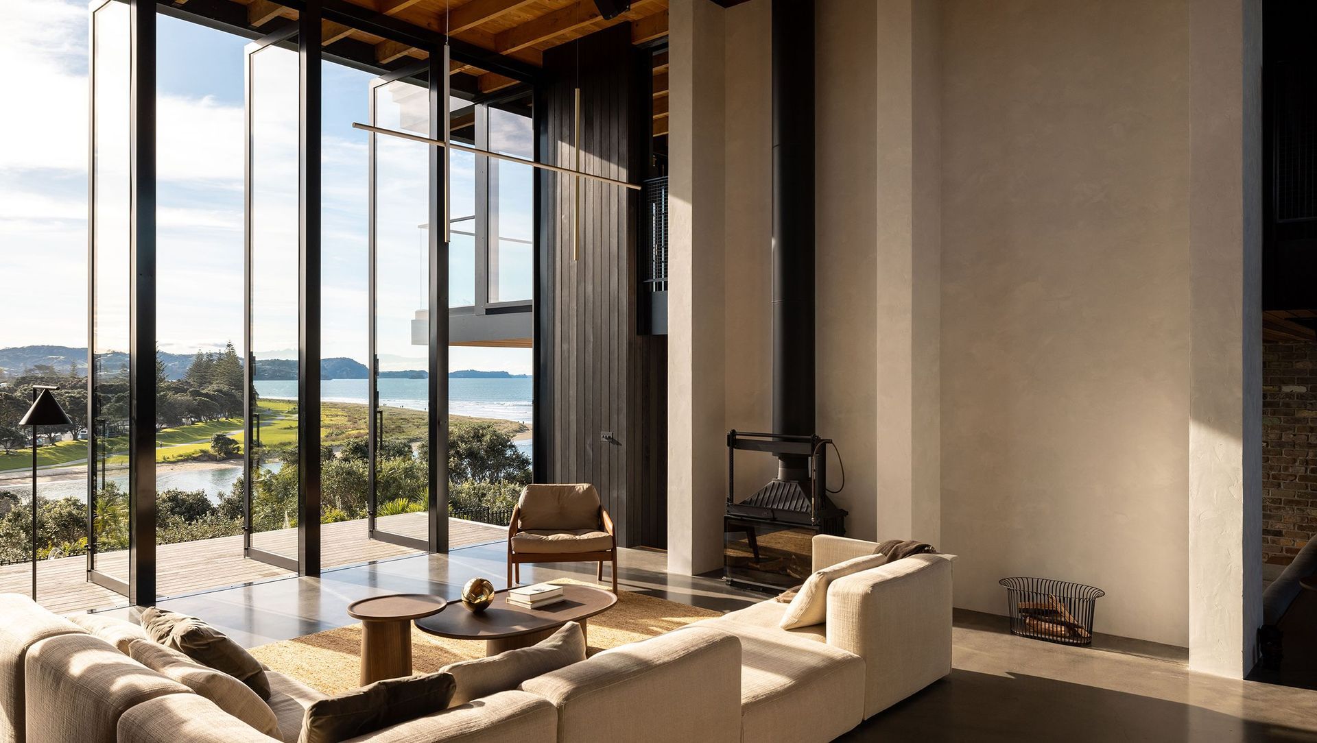 Red Beach House banner