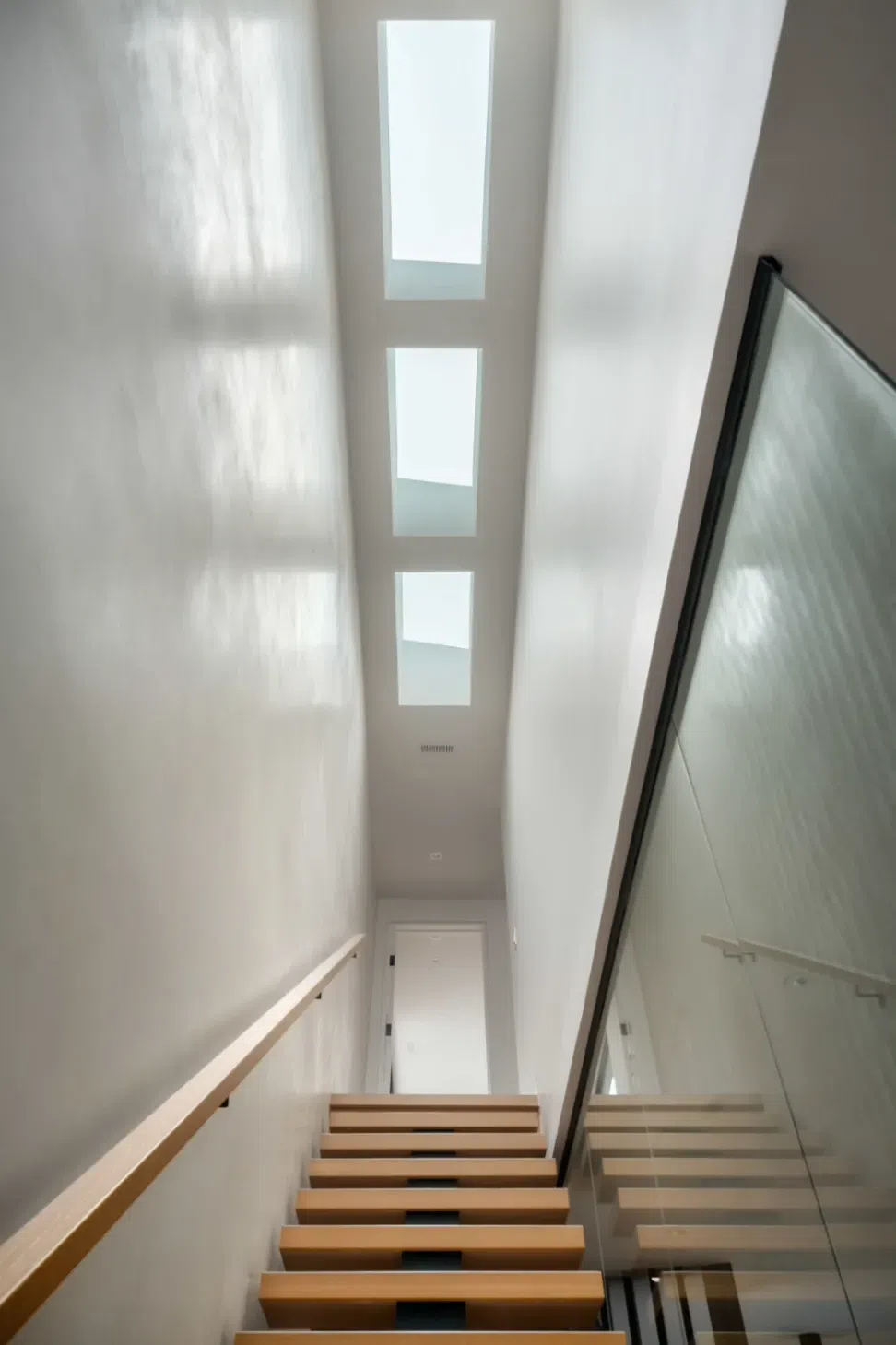smpl-Design-Studio-broadleaf-modern-15.webp