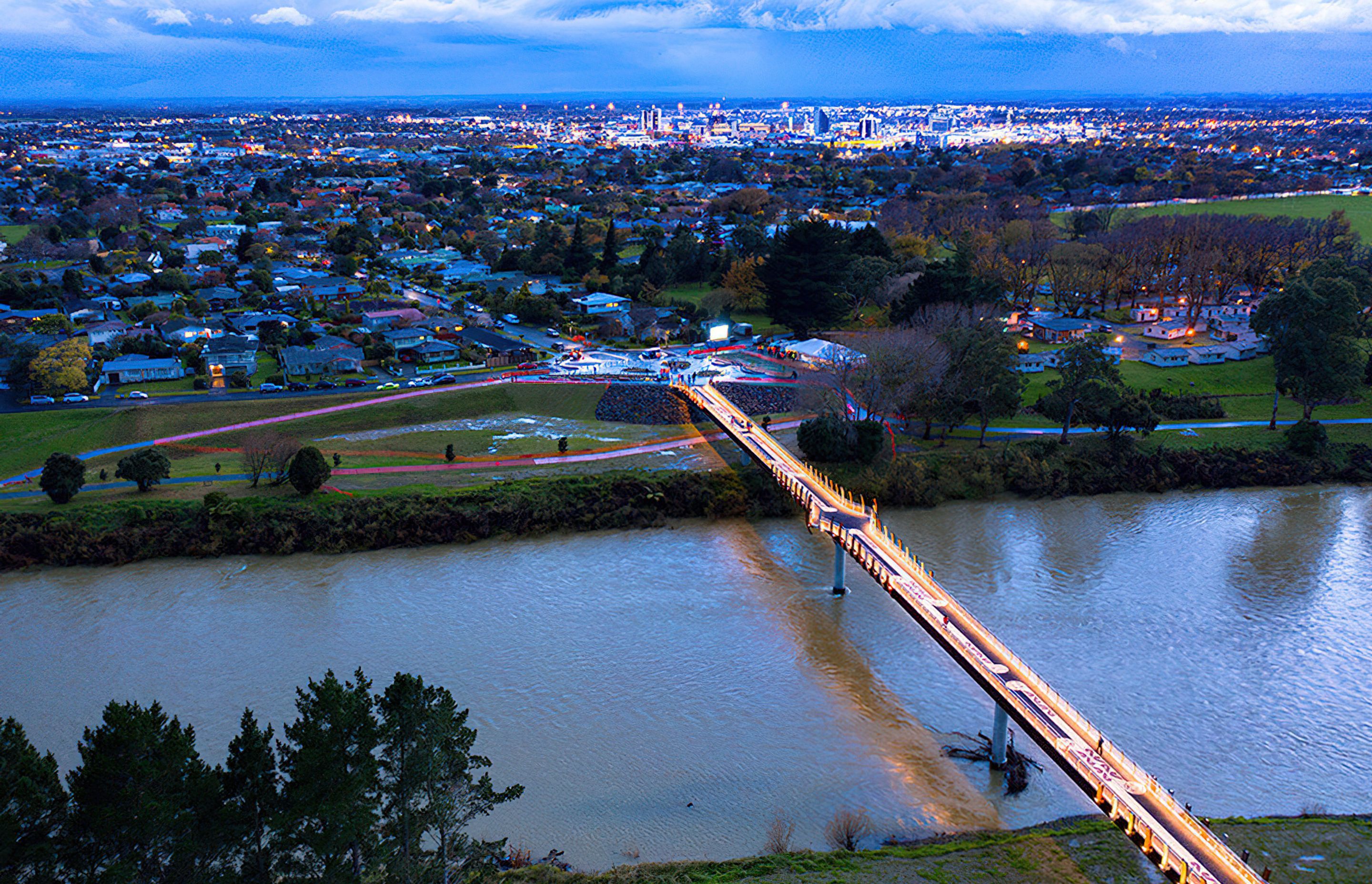 He Ara Kotahi Bridge