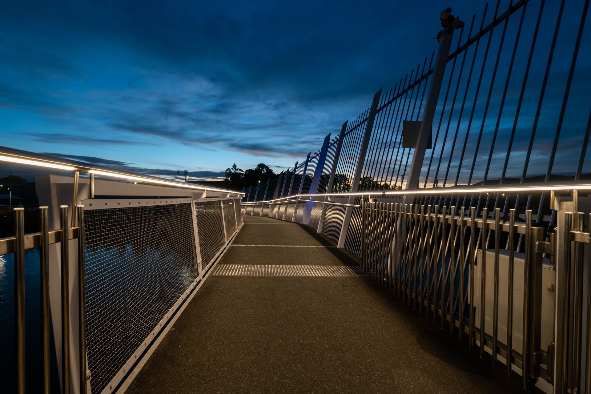 Kotuitui-Whitinga-Footbridge-30.jpg