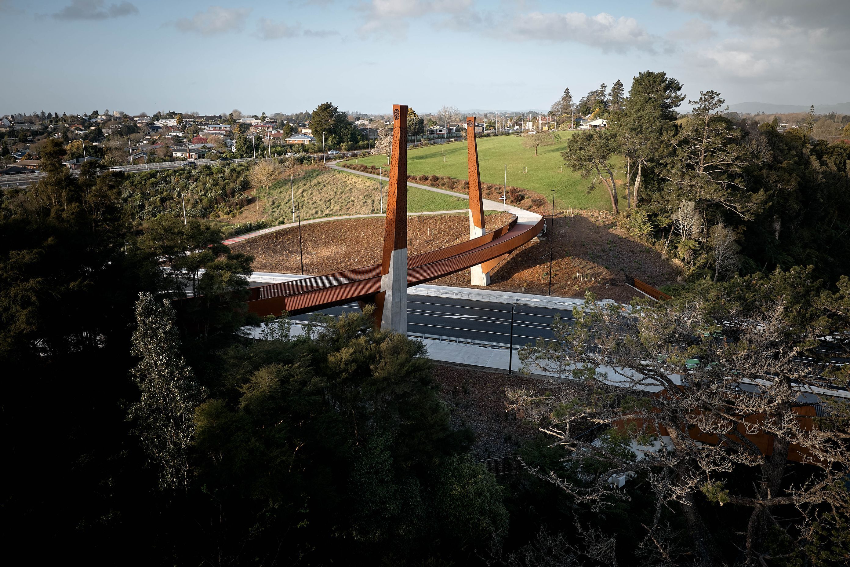 Te-Ara-PekapekaTaurapa-Bridge-High-LevelSimon-Wilson06.jpg