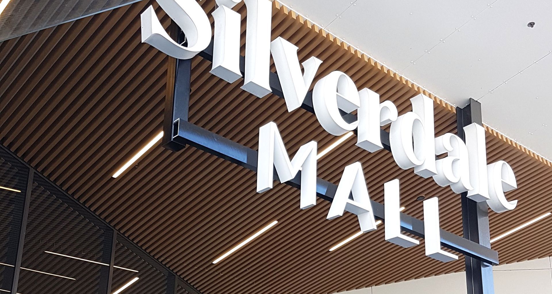 Silverdale Mall, Auckland banner