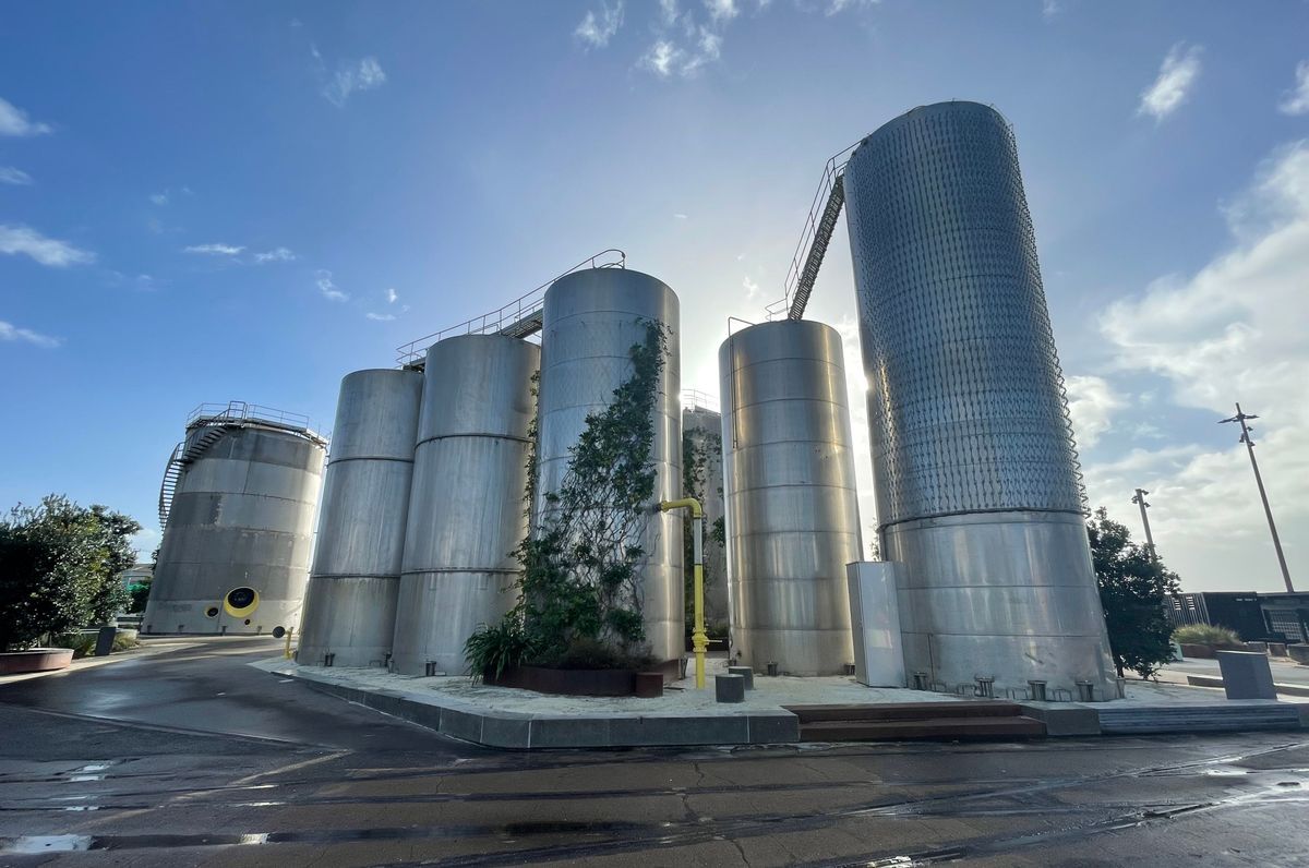 Silo Park Tanks - Green Facade