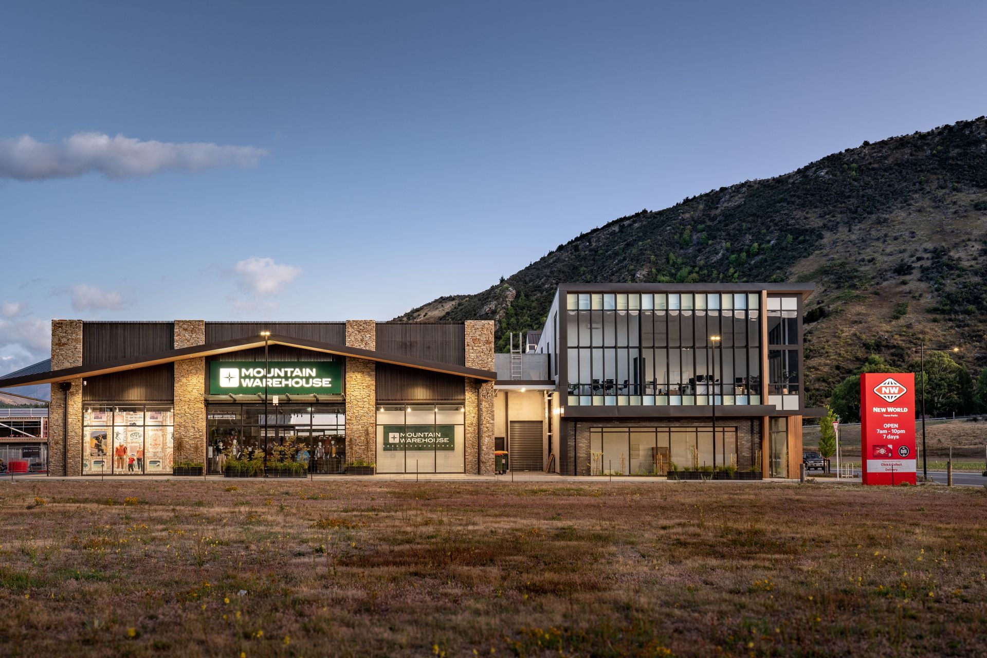 Mountain Warehouse, Wanaka