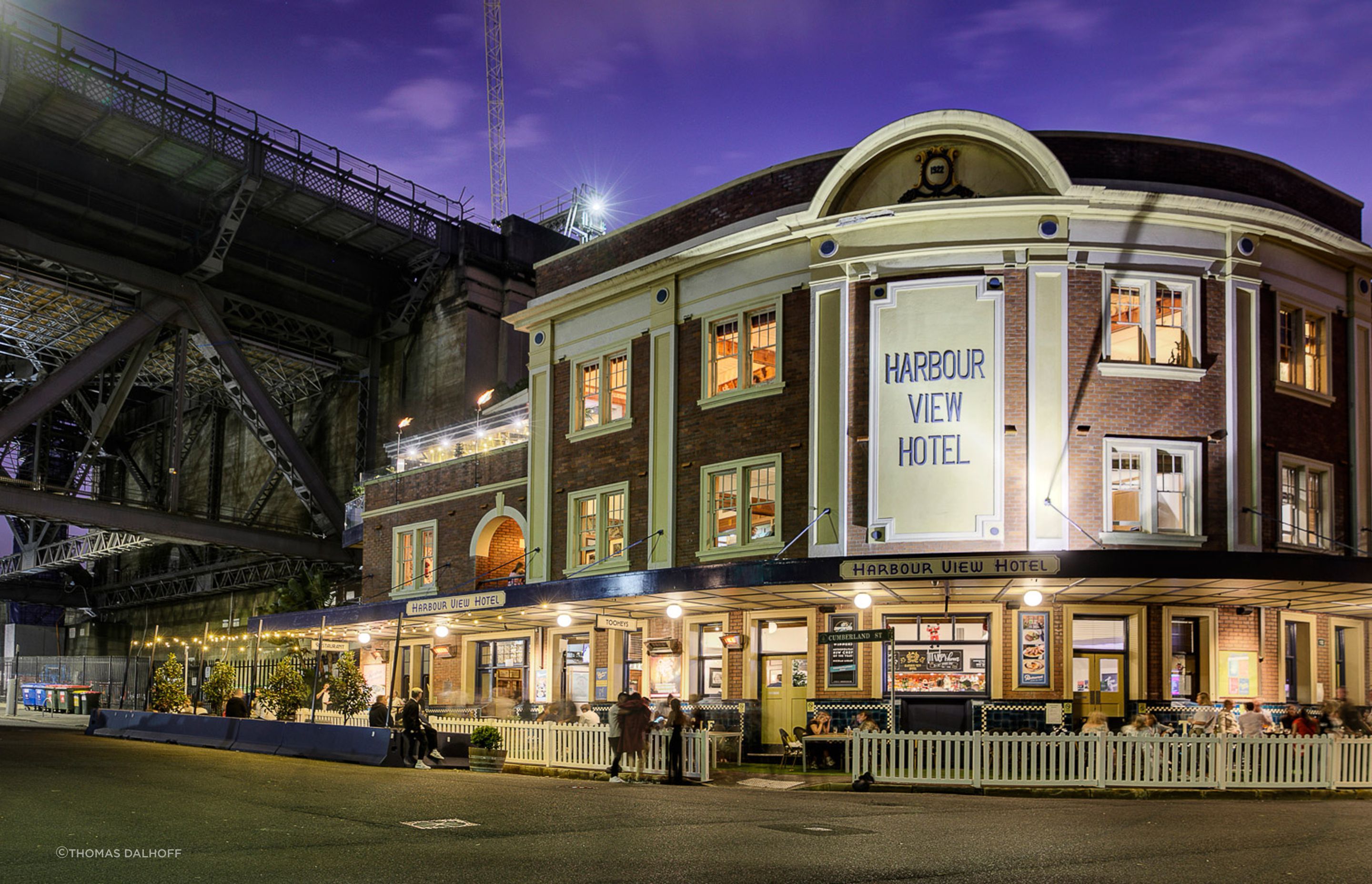 Harbor View Hotel | Lower Fort St, Dawes Point