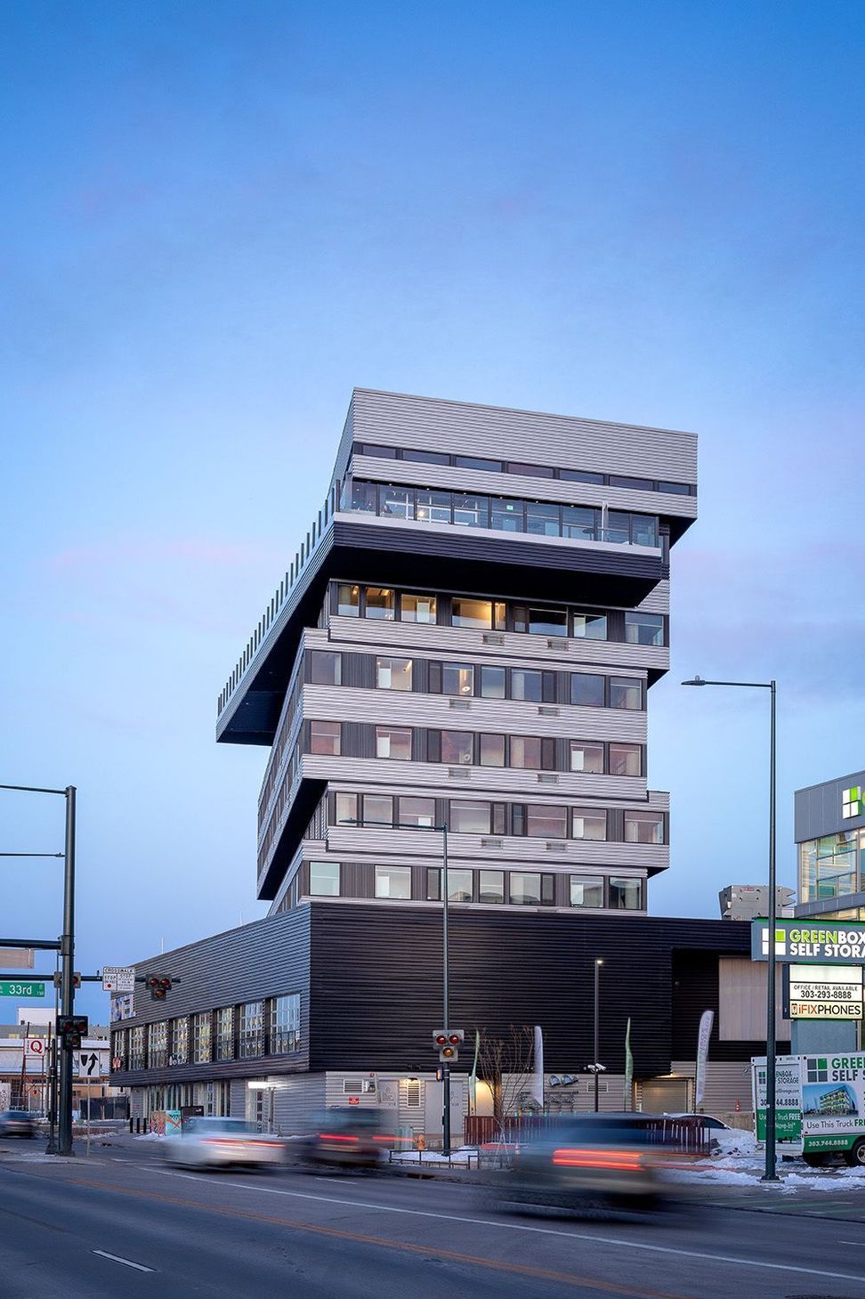 04sourcehotelprint-SOURCE-HOTEL-VertSMsRGB.jpg