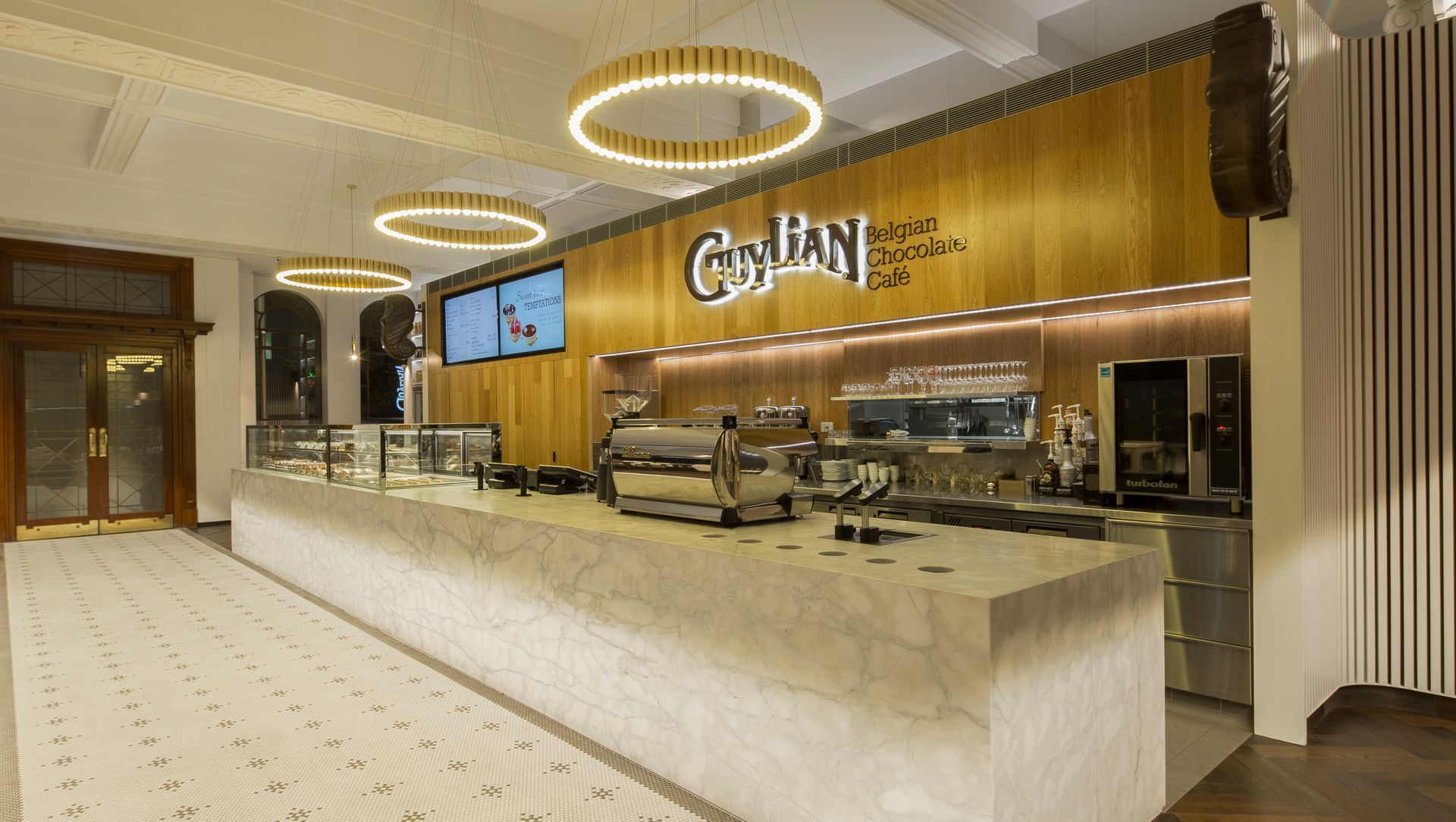 Guylian, Perth banner