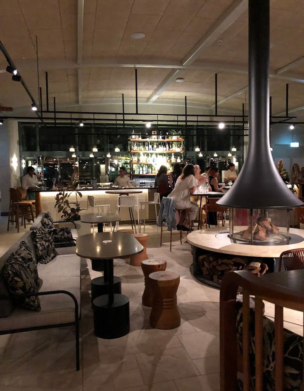 **&amp;&amp;Bankstown Sports Club, NSW (JC Bordelet Eva 992)