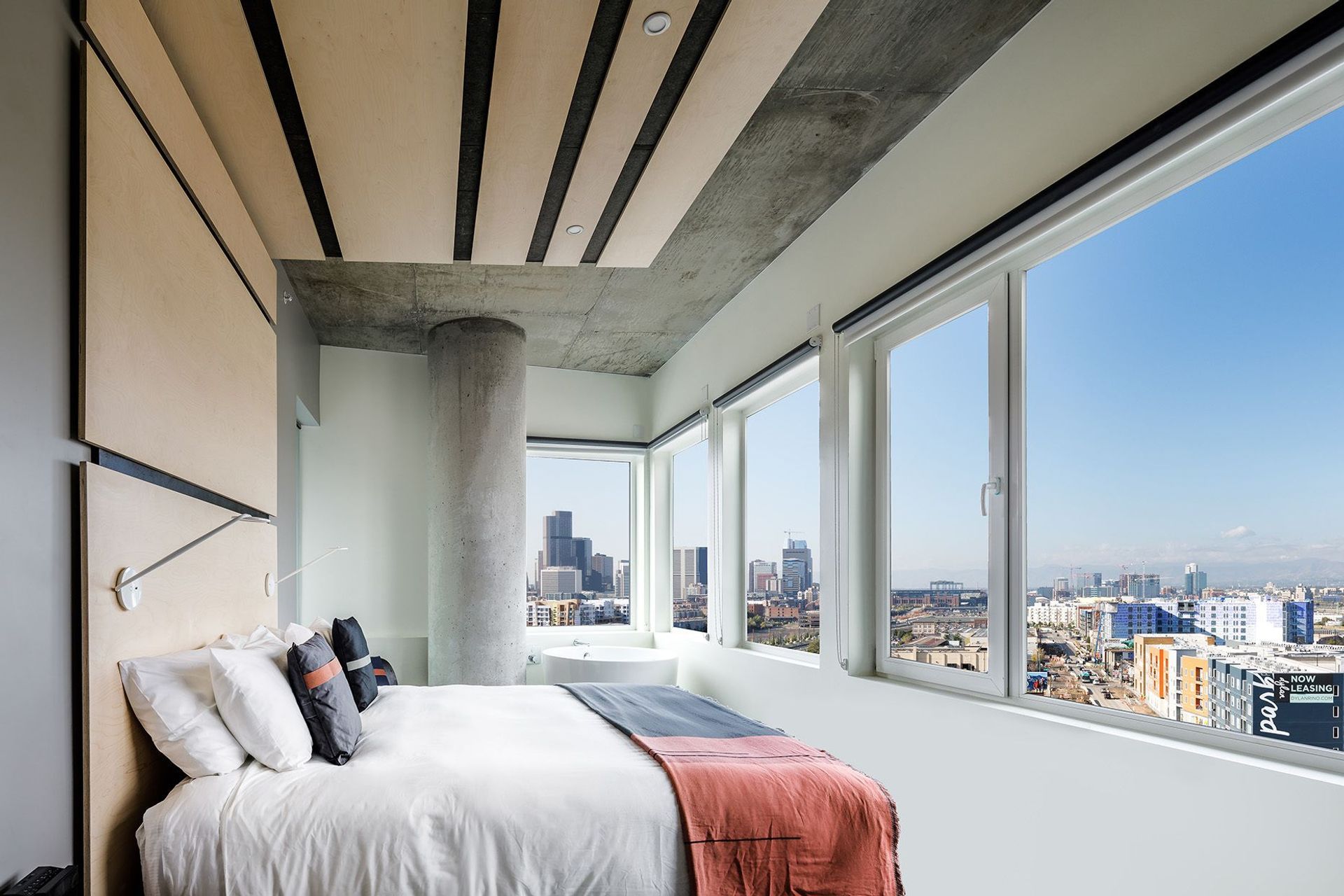 41sourcefullres-SOURCE-HOTEL-HorizSMsRGB.jpg