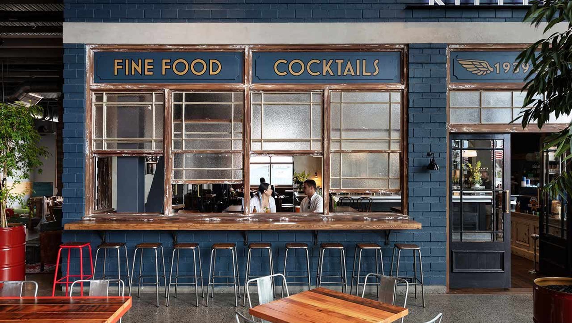 Kittyhawk, Catalina Bay banner