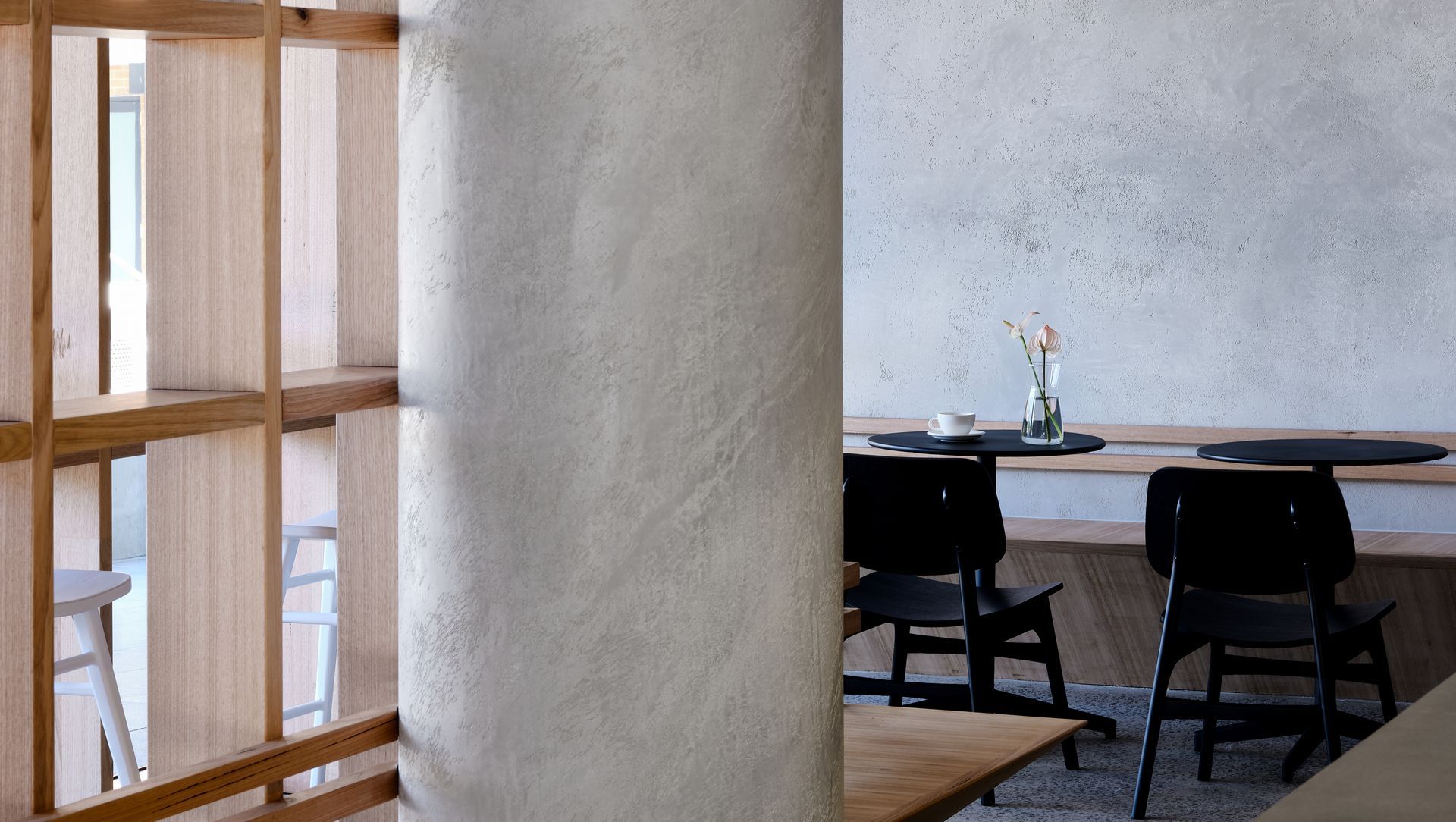 Lava, Kingston banner