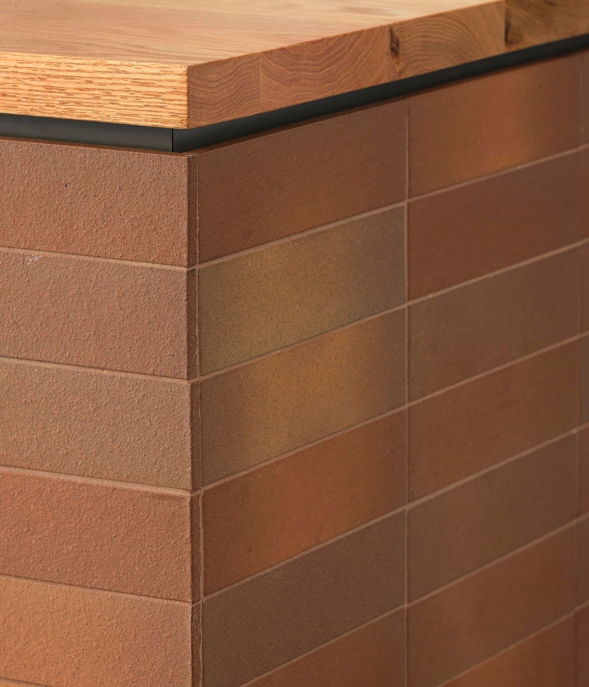 AkinCounter-detail-with-the-combination-of-Red-Oak-and-unglazed-Japanese-tilesSam-Hartnett-Photographer6.jpg