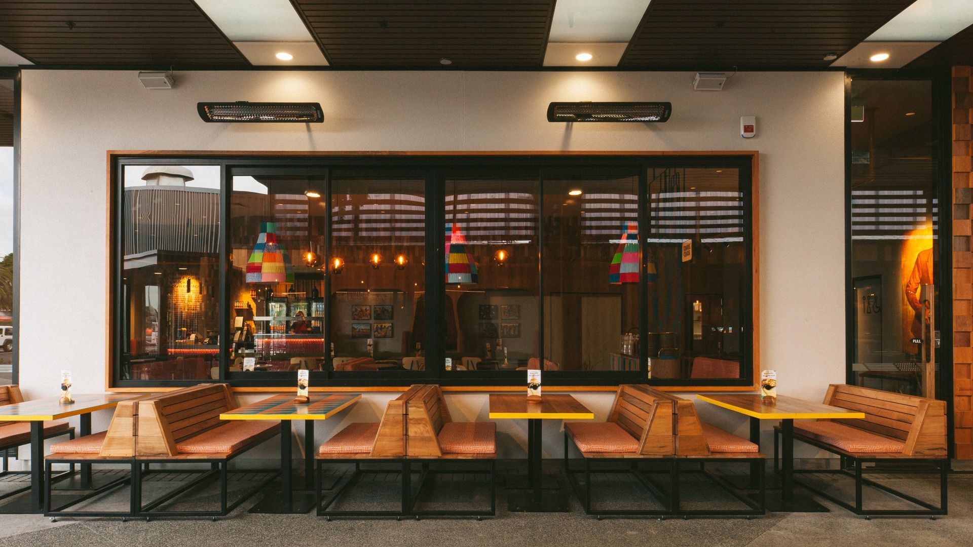 Nandos Bayfair banner