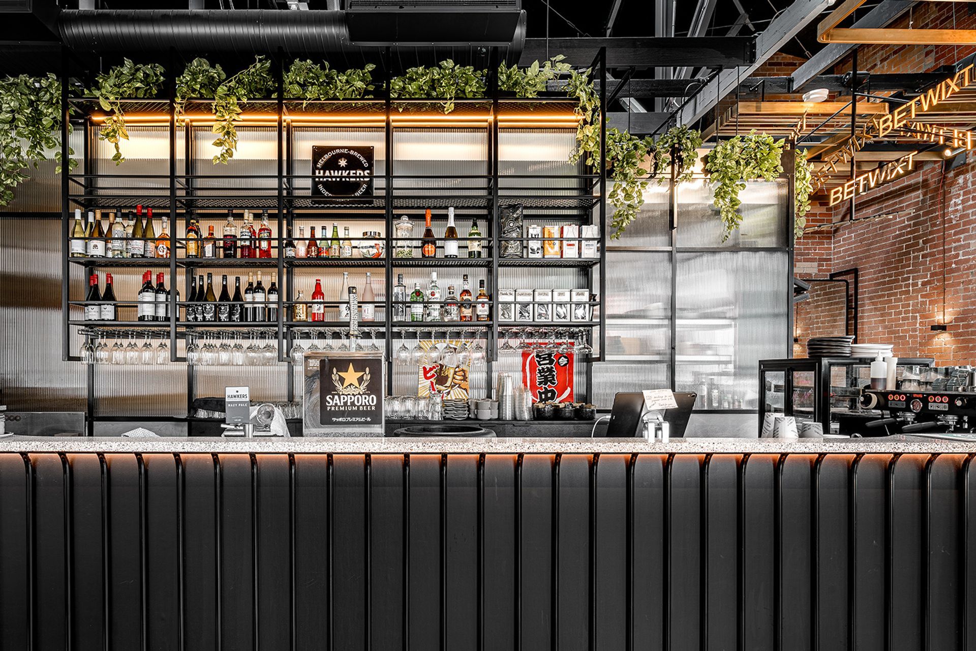 Betwixt Café