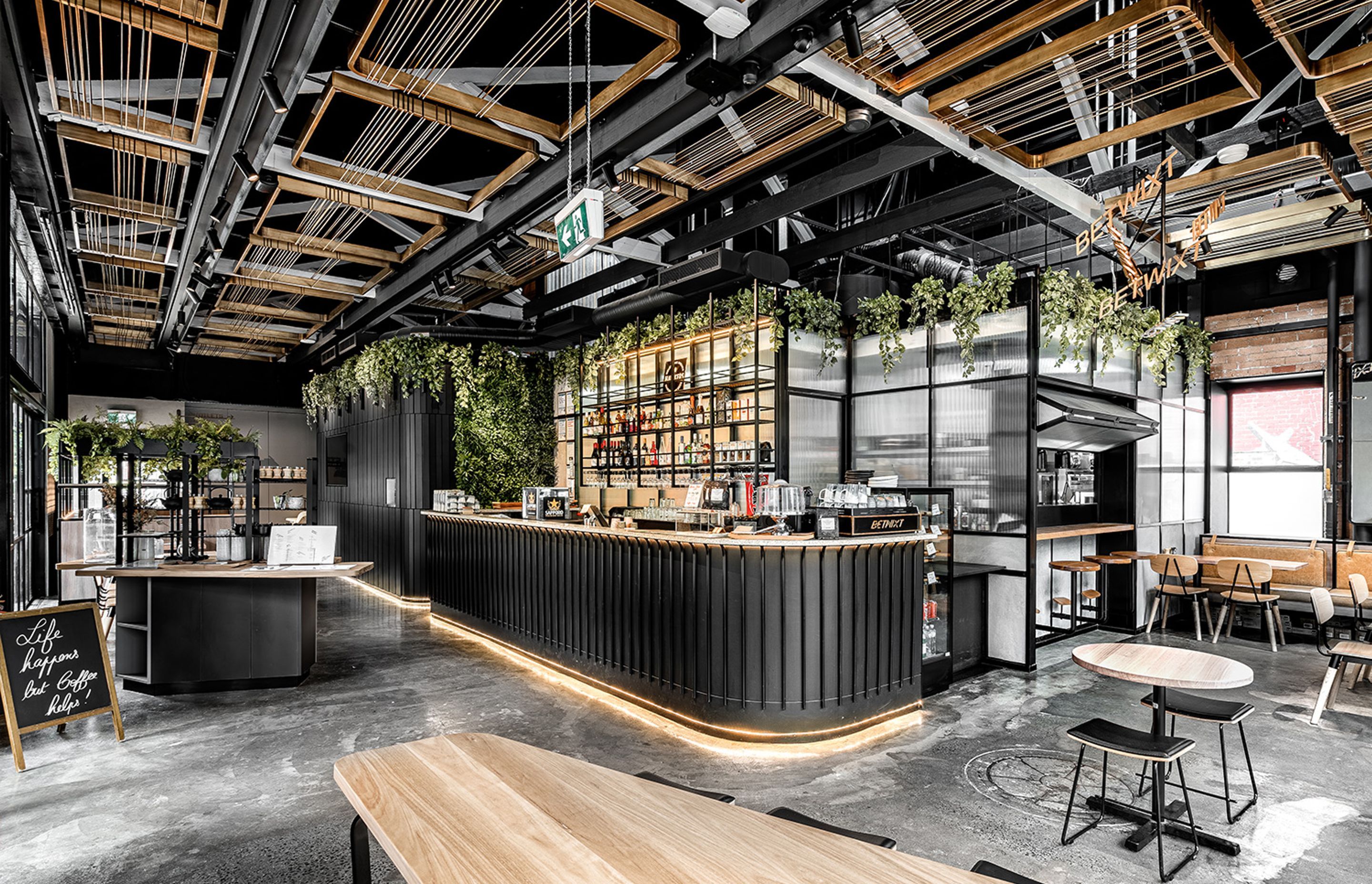 Betwixt Café