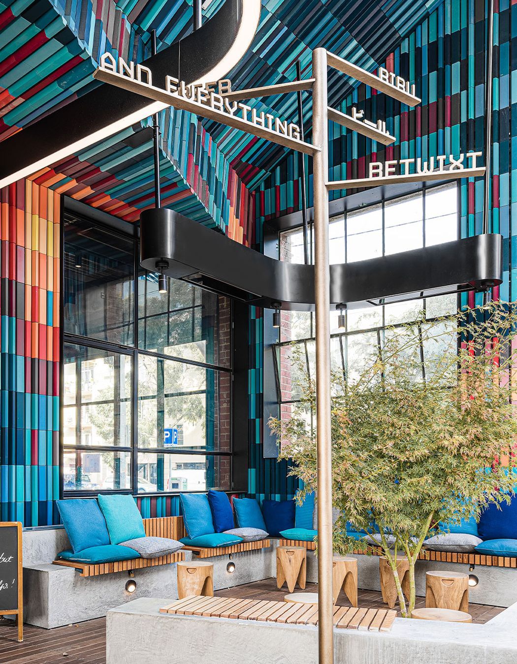 Betwixt Café