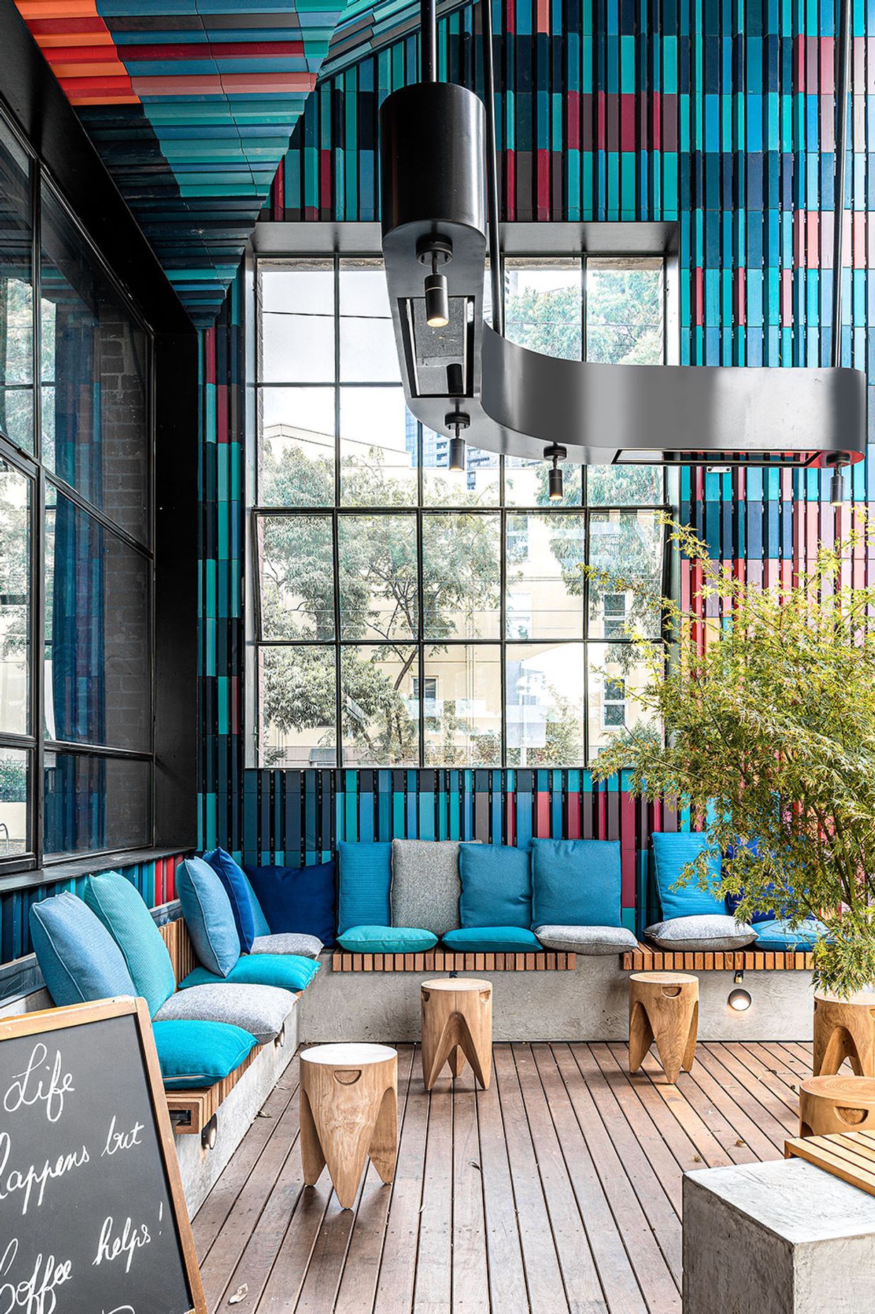 Betwixt Café