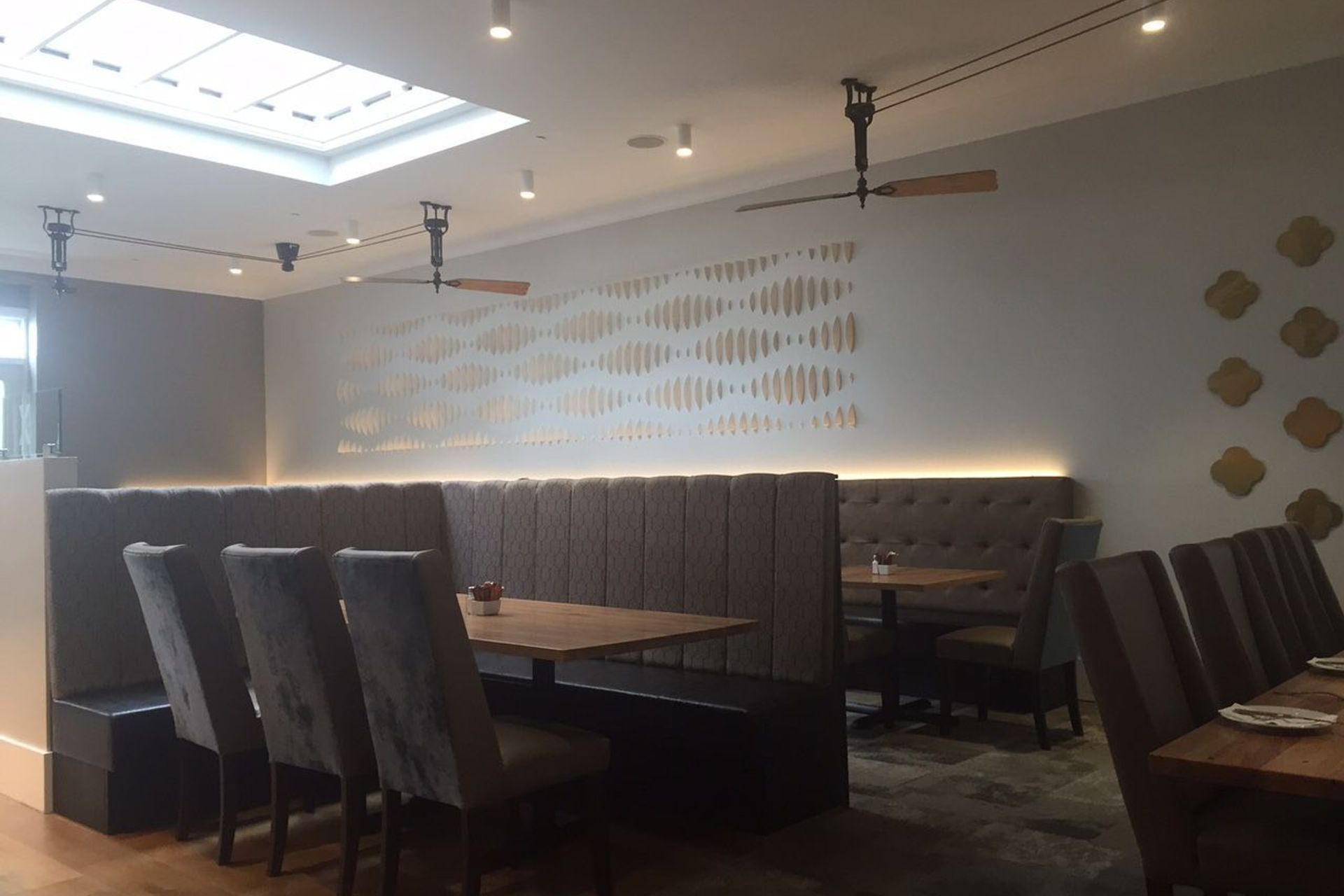 Dixie Browns Bar + Restaurant