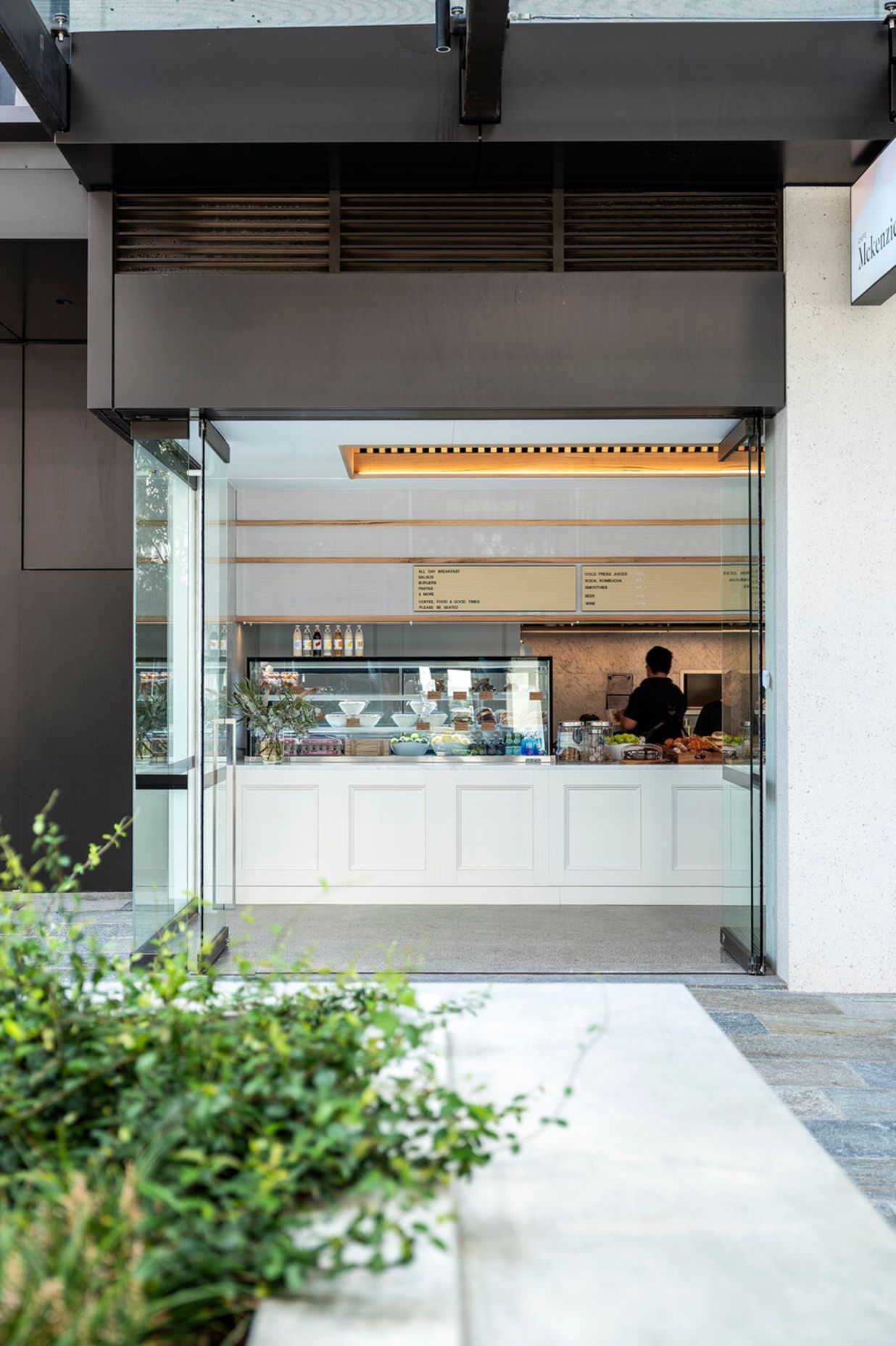 Cafe Mackenzie