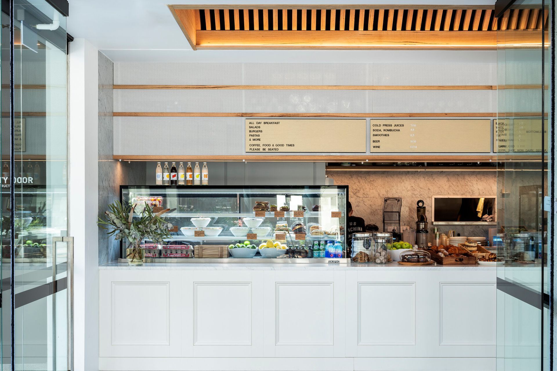 Cafe Mackenzie