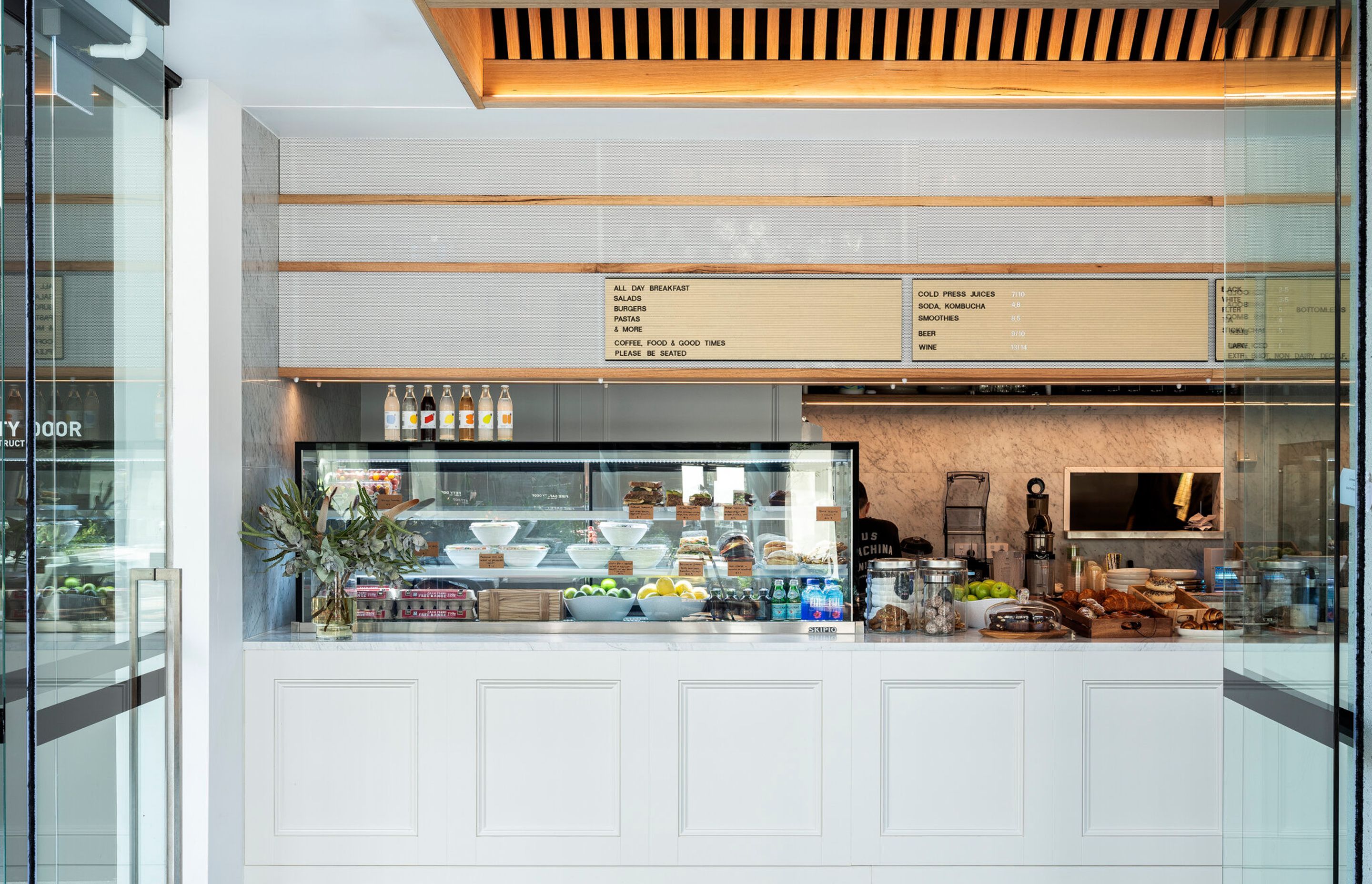 Cafe Mackenzie