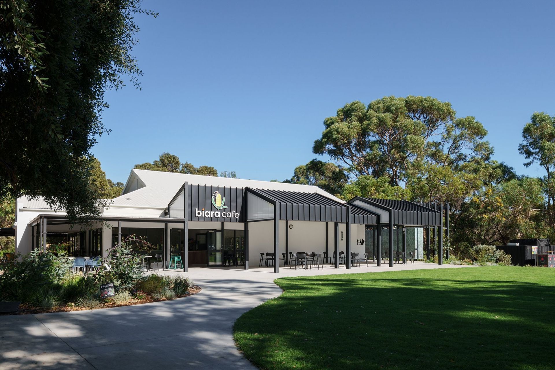 Photography: Dave Deves