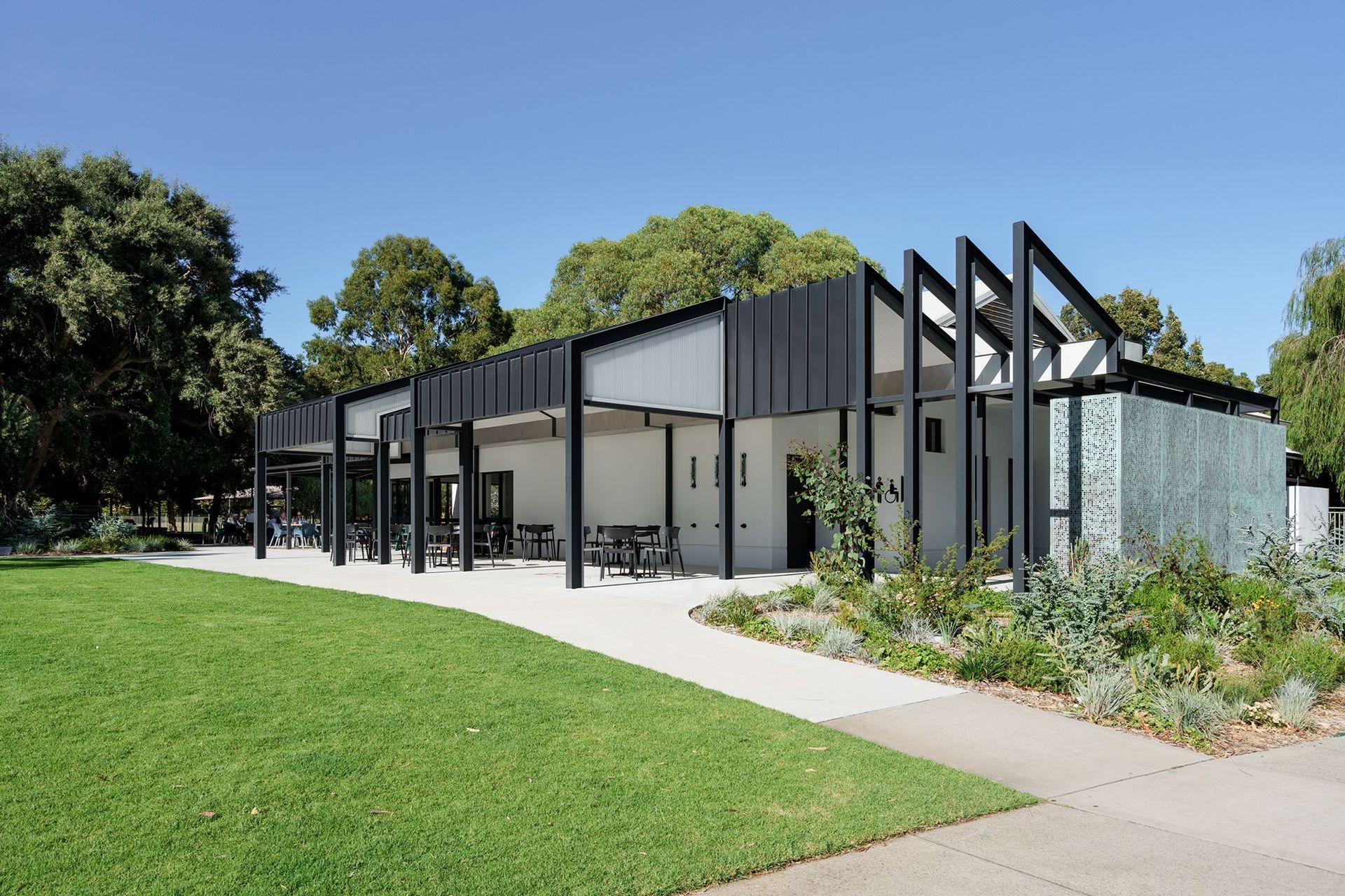 Photography: Dave Deves