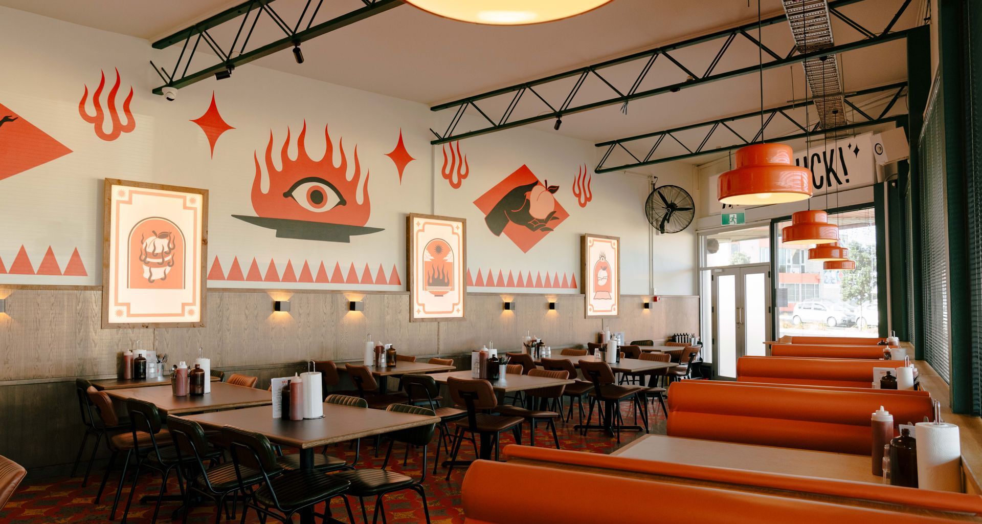 Peach's Hot Chicken banner
