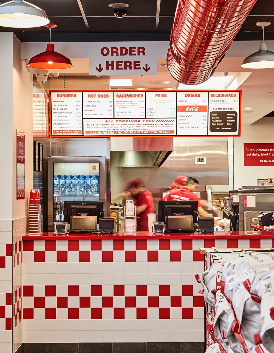 Five-Guys-Southbank-Melbourne03-gigapixel-standard-scale-200x.jpg