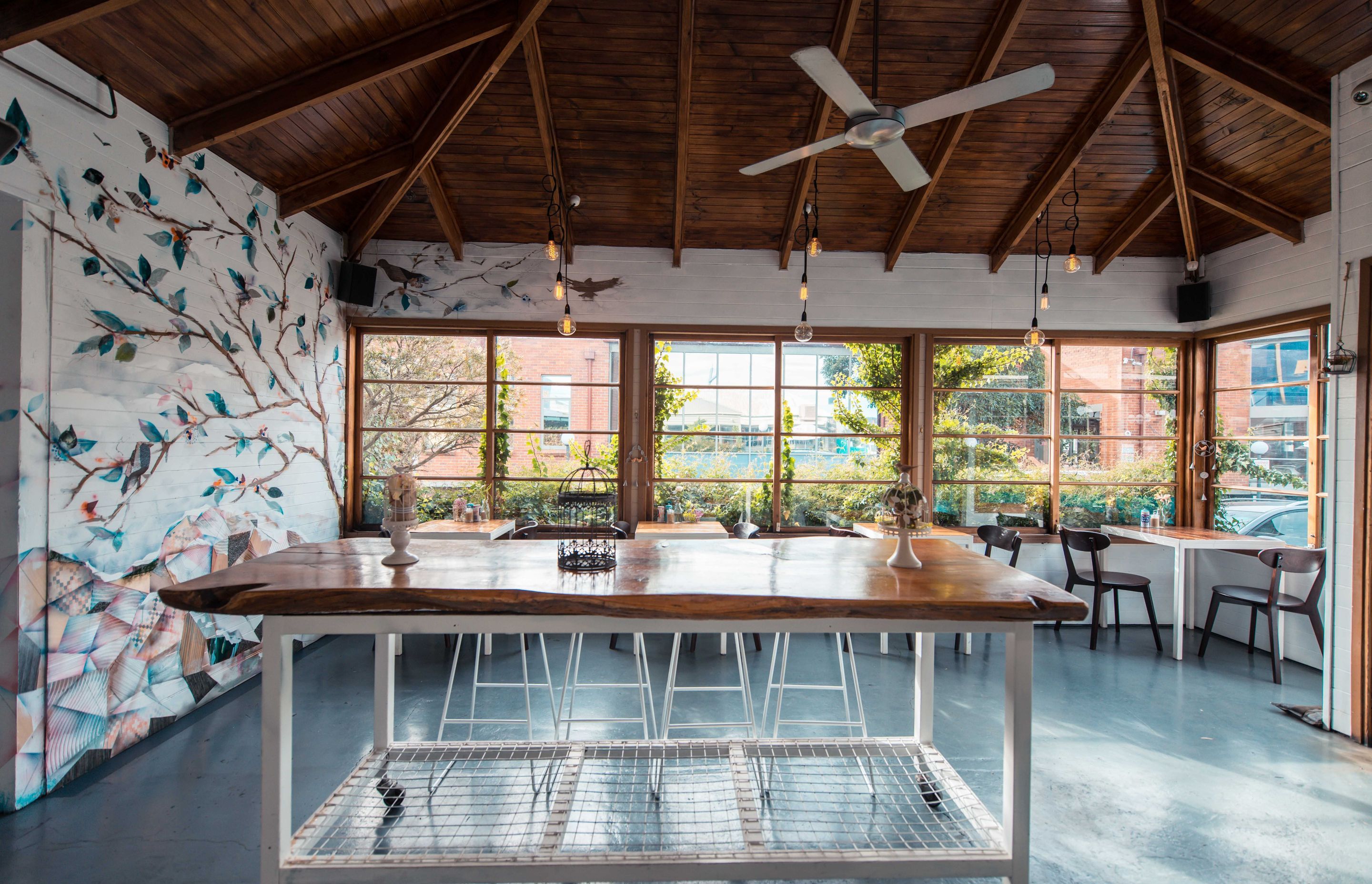 Larks Café
