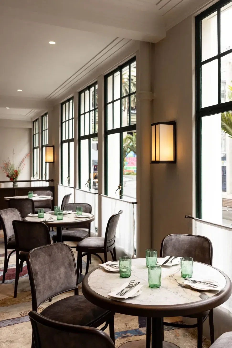 Gilt-ambitec-suave-restaurant.webp