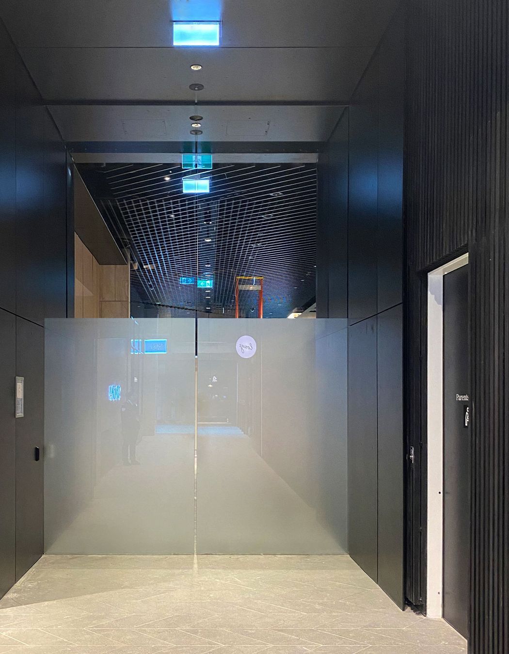 AutoCav Commercial frameless glass cavity slider