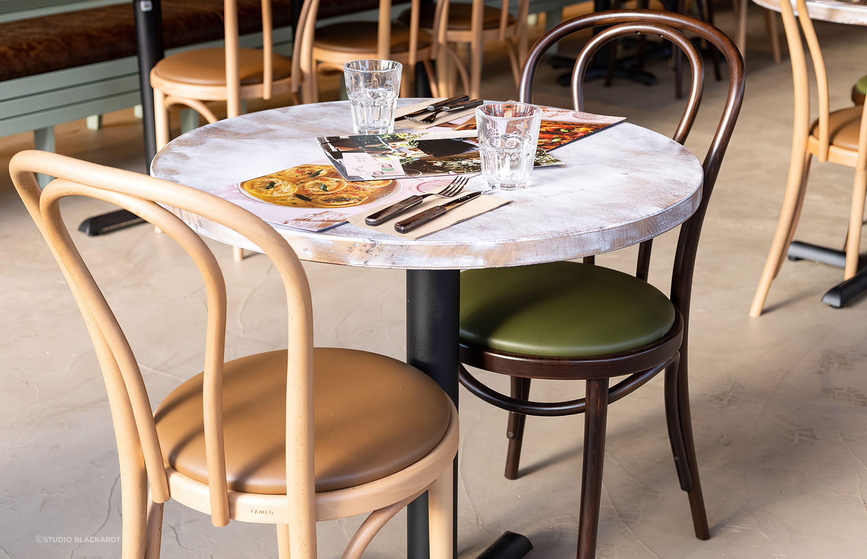Italian-Street-Kitchen-by-Isabella09-gigapixel-standard-scale-200x.jpg