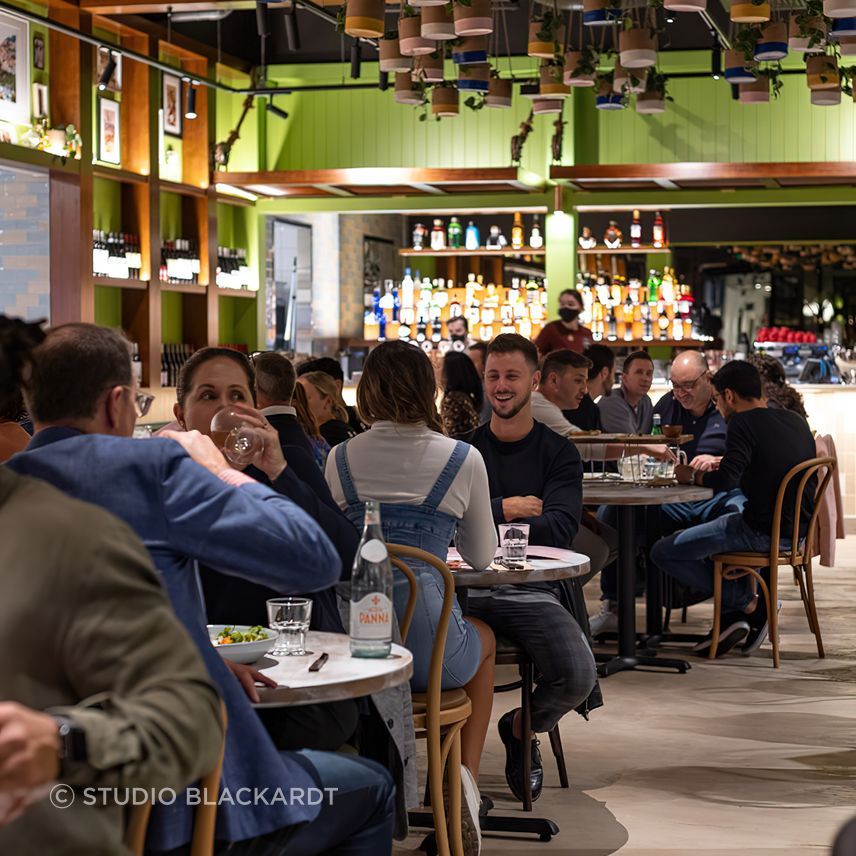 Italian-Street-Kitchen-by-Isabella14-gigapixel-standard-scale-200x.jpg
