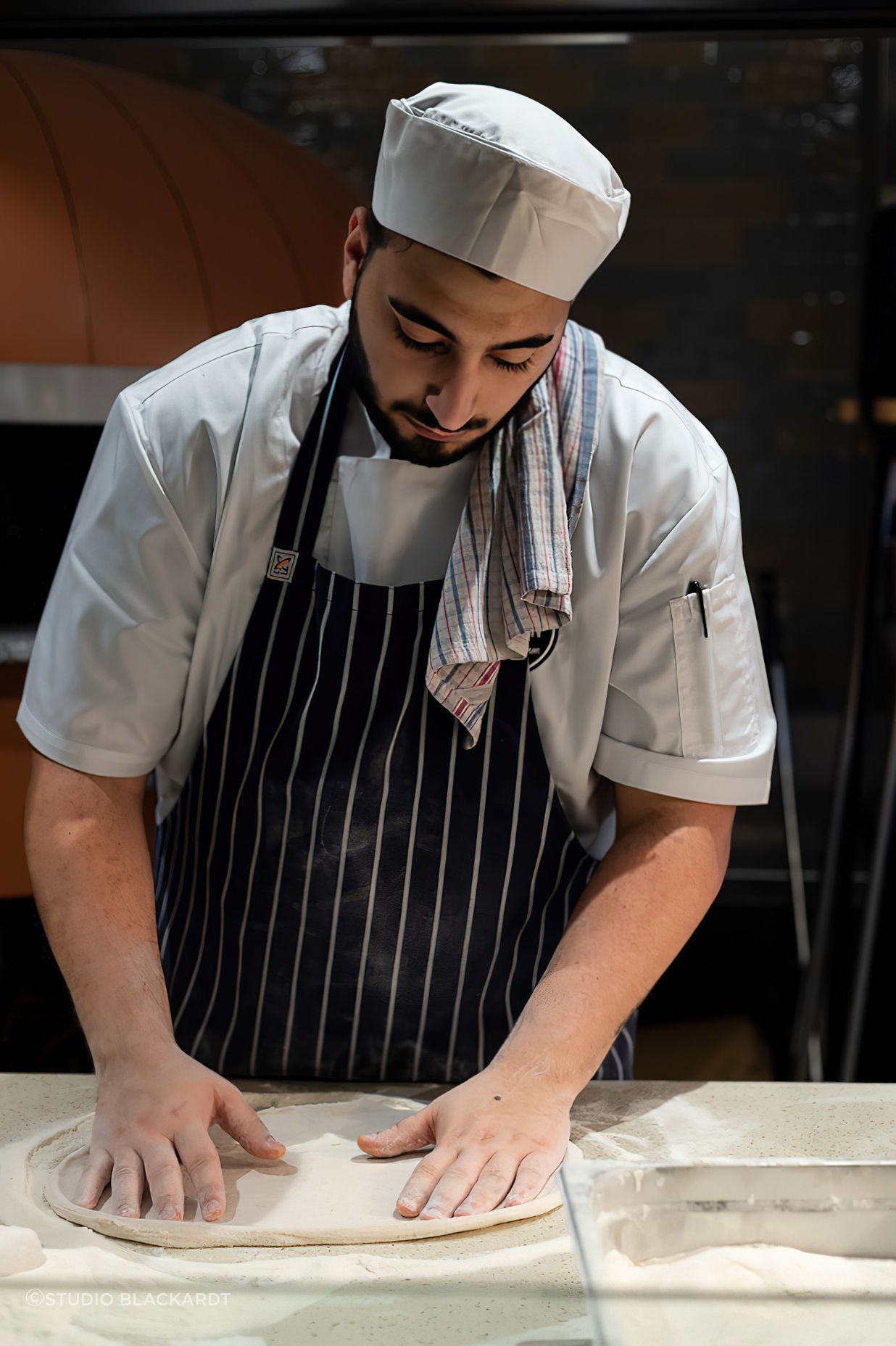 Italian-Street-Kitchen-by-Isabella25-gigapixel-standard-scale-200x.jpg