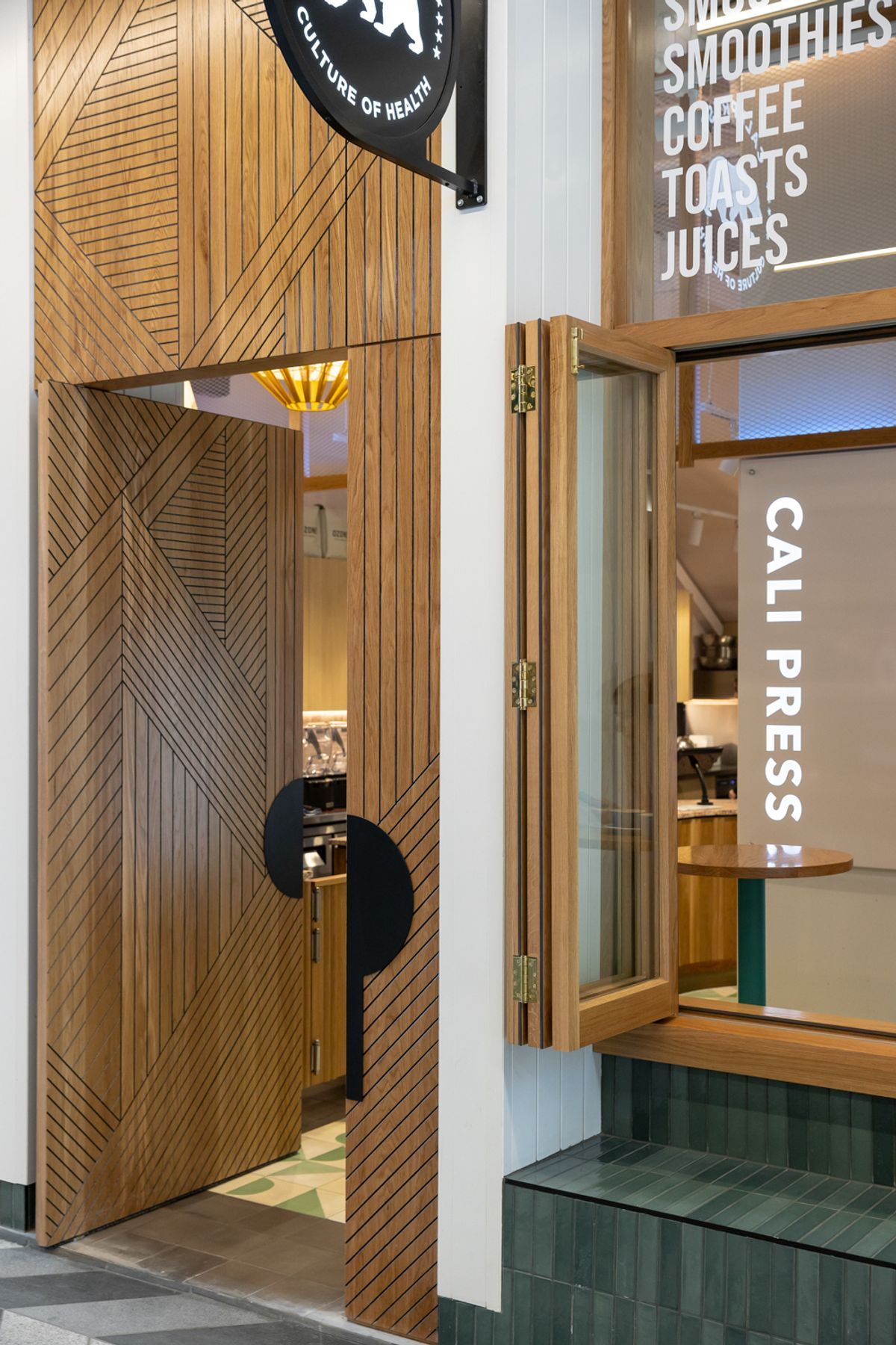 Calipress Commercial Bay
