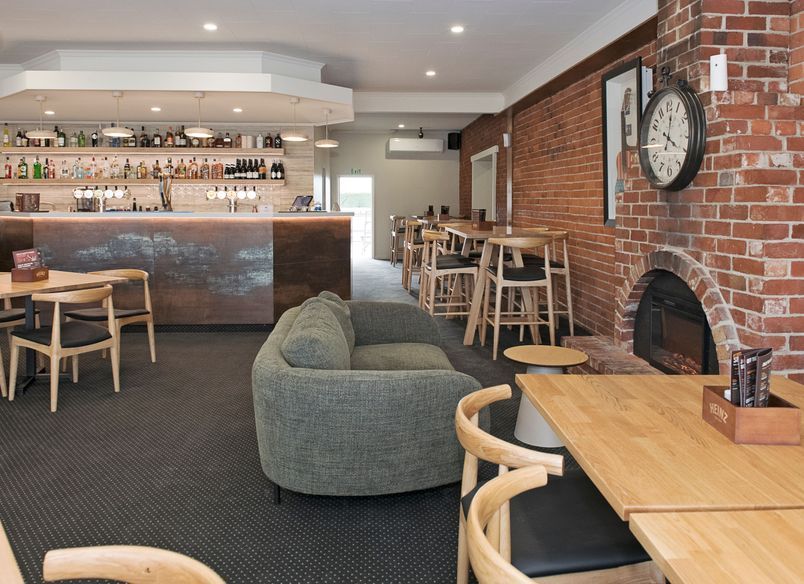 Jolly Burgers & Beers