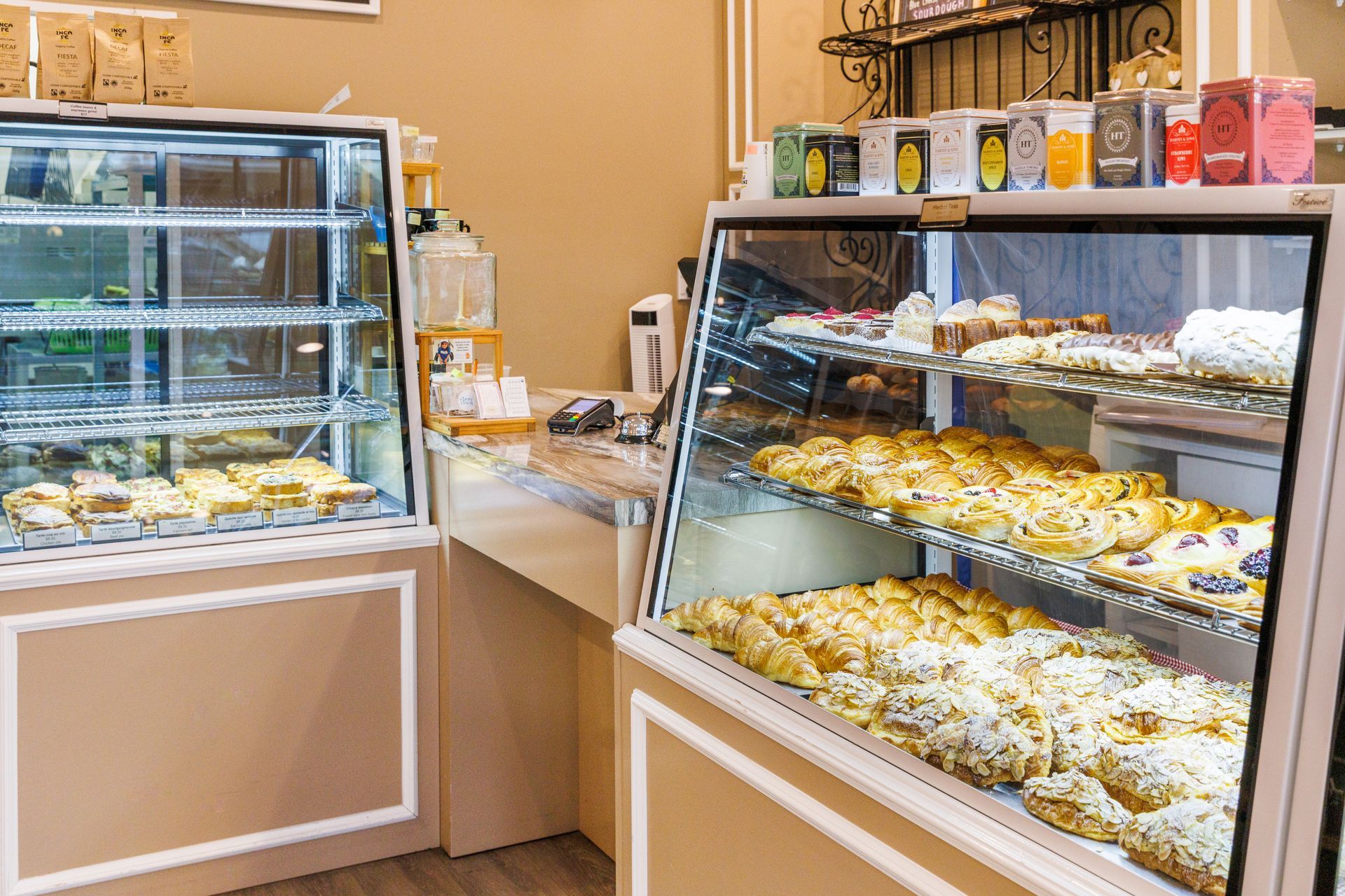 Alexandre Patisserie &amp; Chocolate