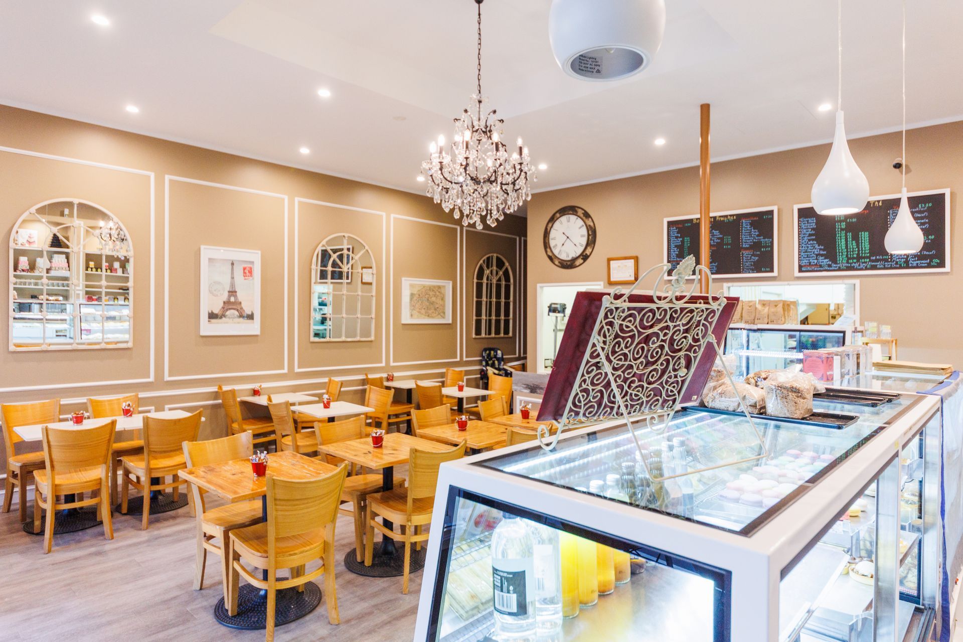 Alexandre Patisserie &amp; Chocolate