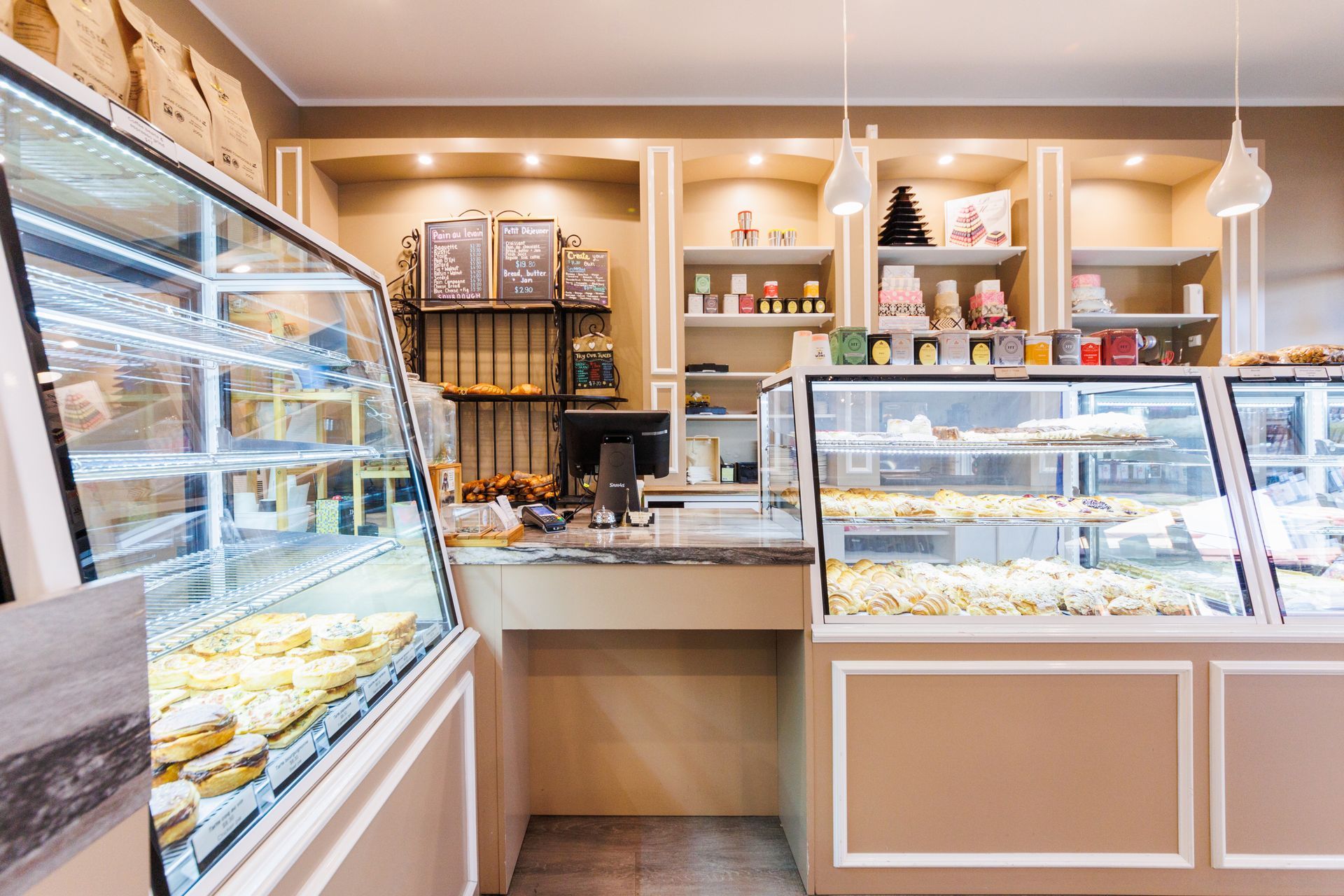 Alexandre Patisserie &amp; Chocolate