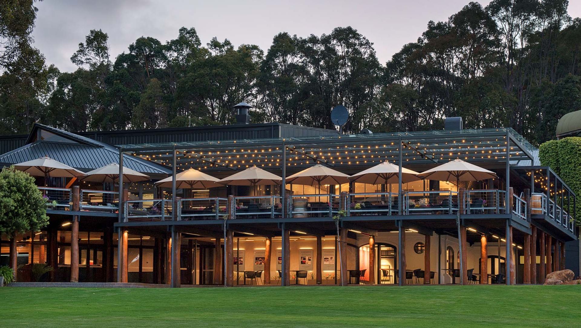 Leeuwin Estate Winery banner