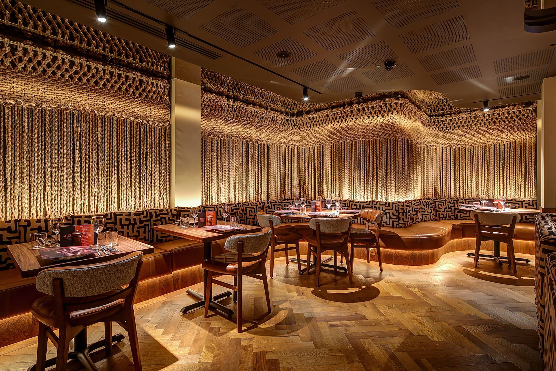 Meat-Wine-Co-Mayfair02-gigapixel-standard-scale-200x.jpg