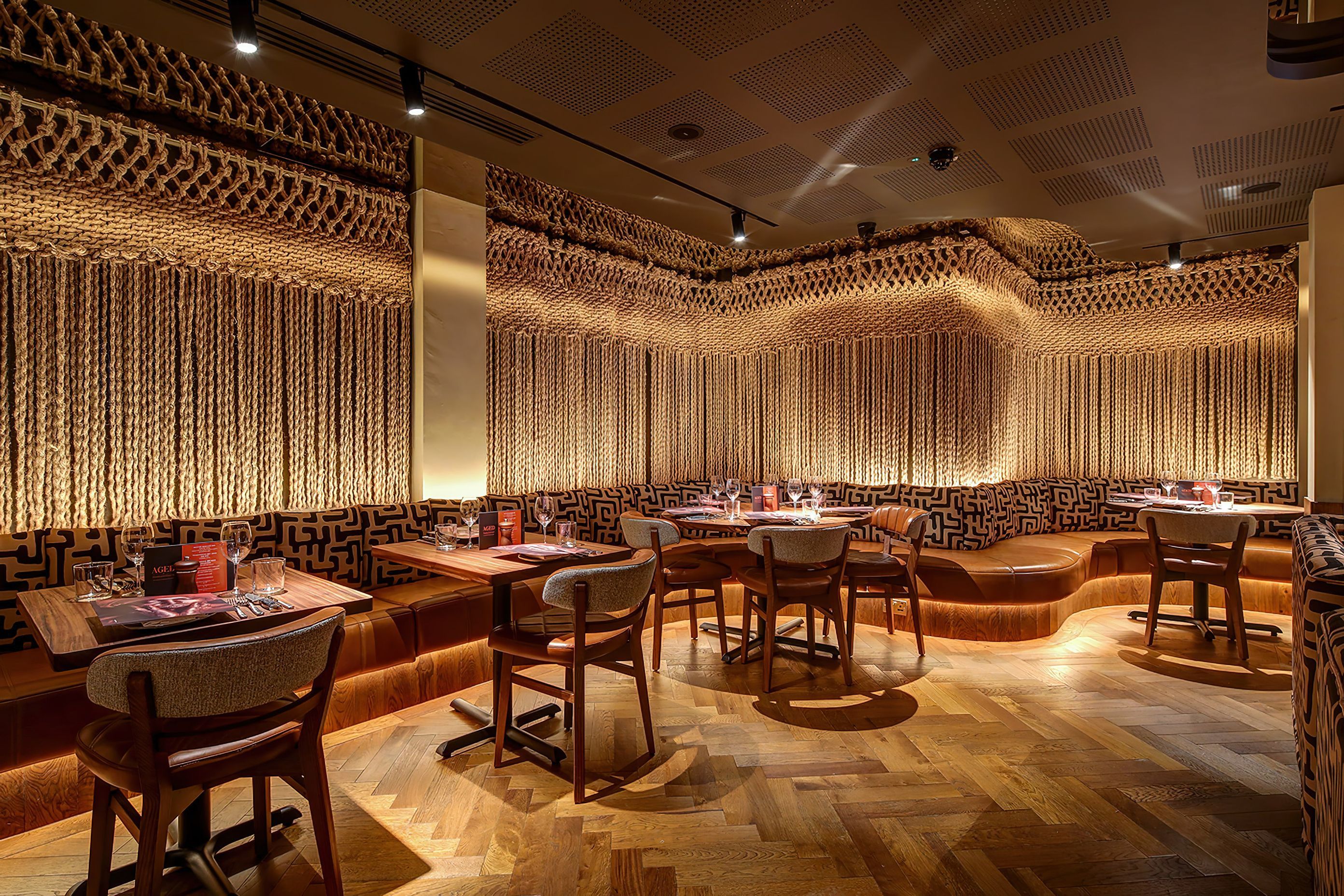Meat-Wine-Co-Mayfair02-gigapixel-standard-scale-200x.jpg