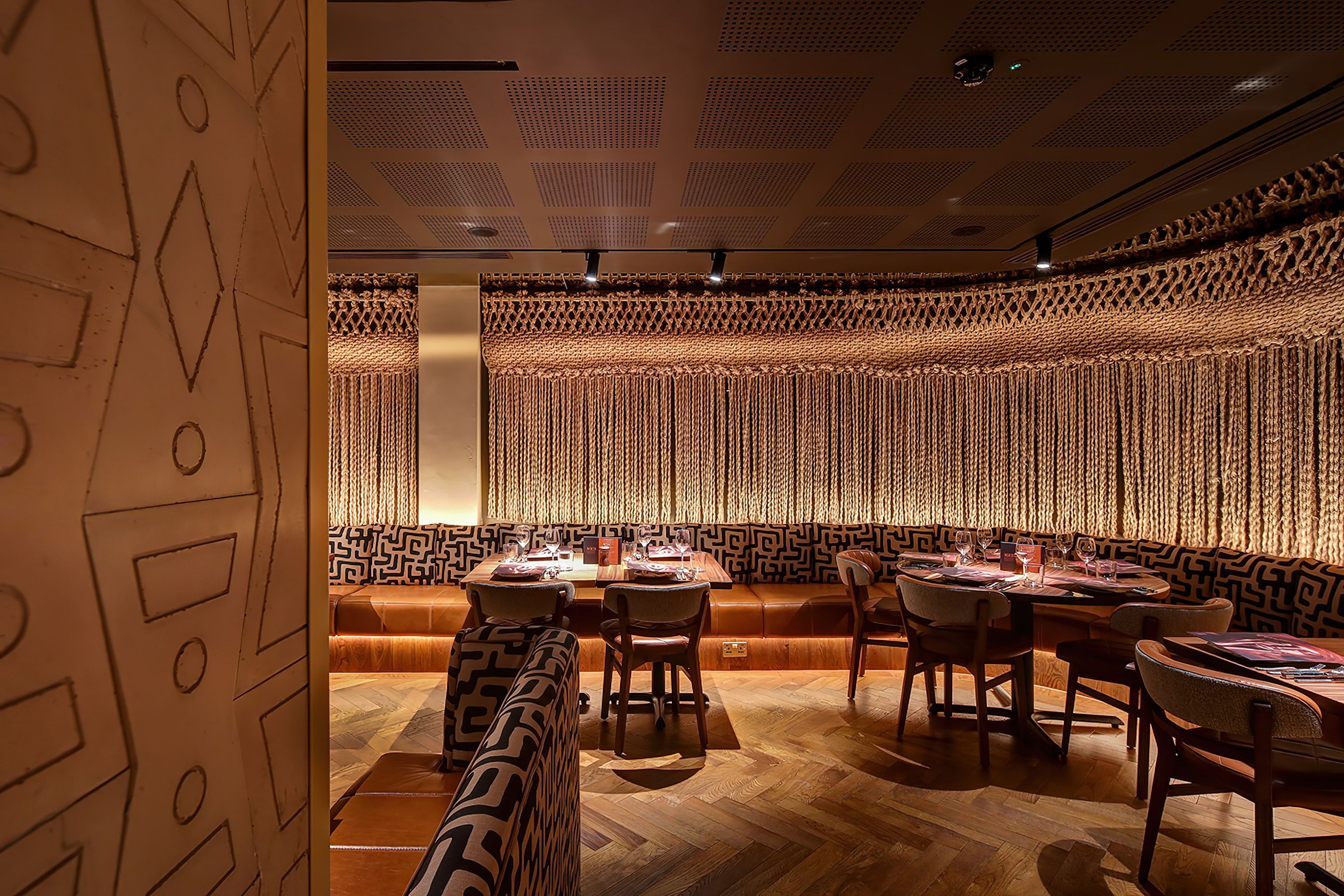 Meat-Wine-Co-Mayfair03-gigapixel-standard-scale-200x.jpg