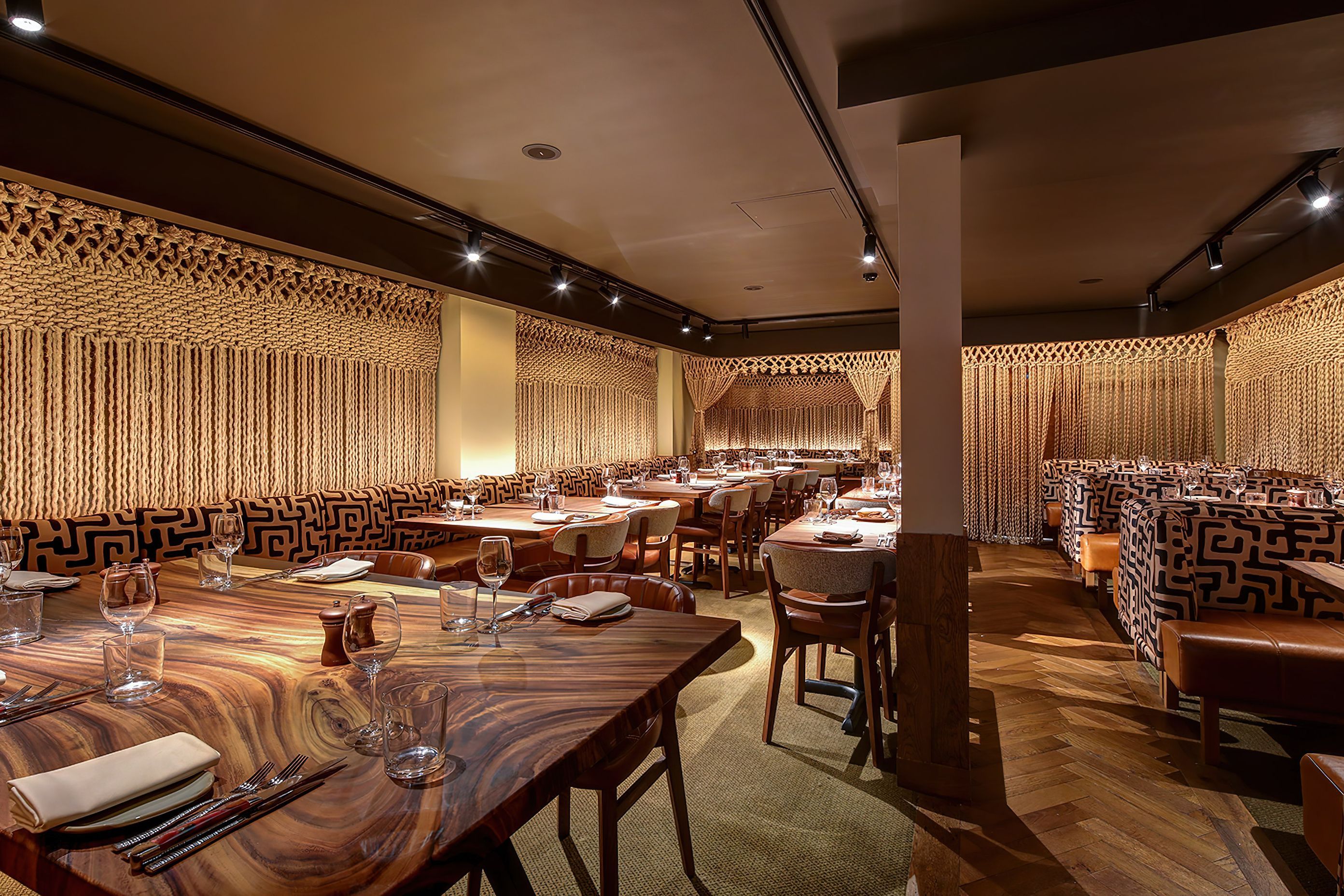 Meat-Wine-Co-Mayfair11-gigapixel-standard-scale-200x.jpg